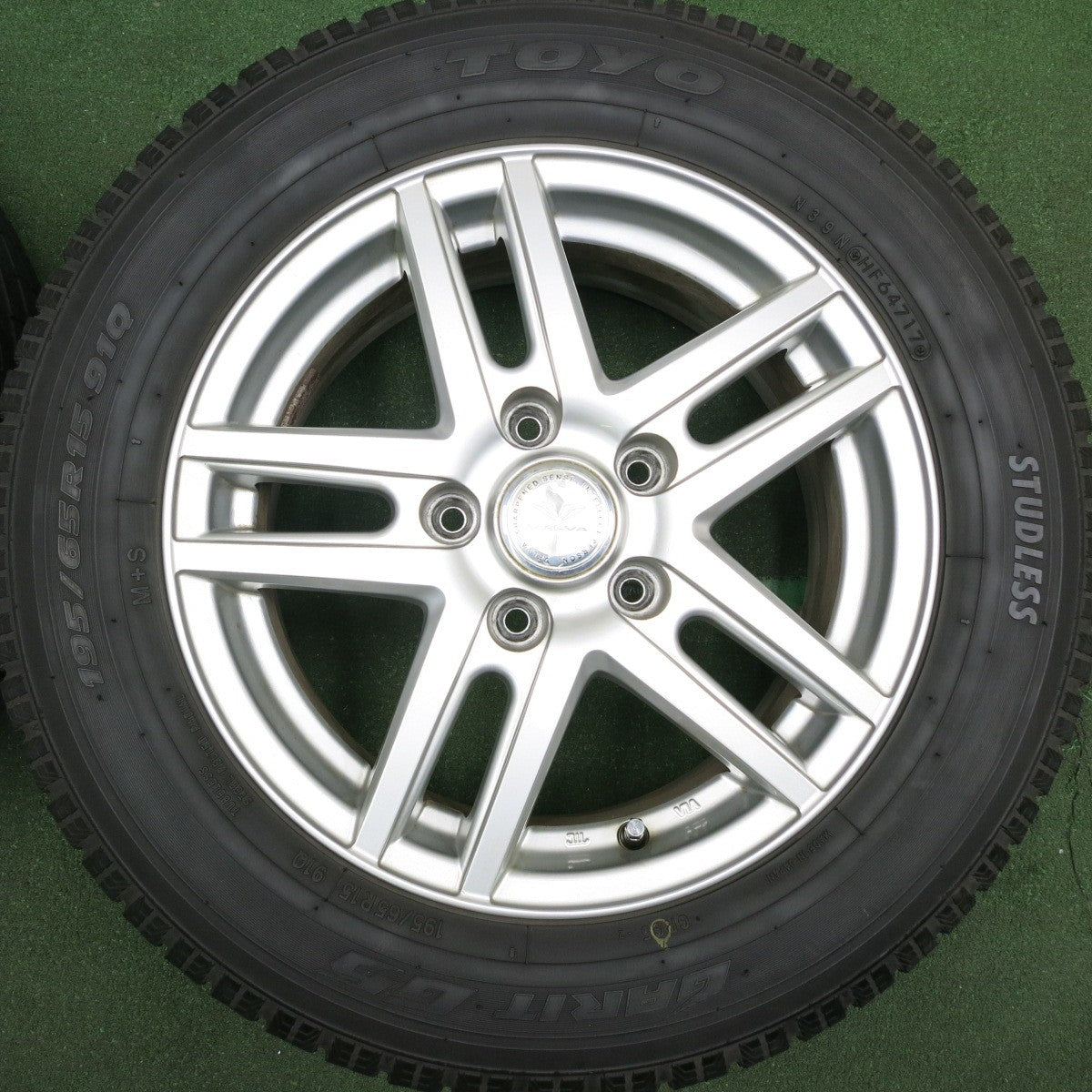 *送料無料* 4本価格★スタッドレス 195/65R15 トーヨー ガリット G5 VELVA ヴェルヴァ 15インチ PCD114.3/5H★4052304HAス