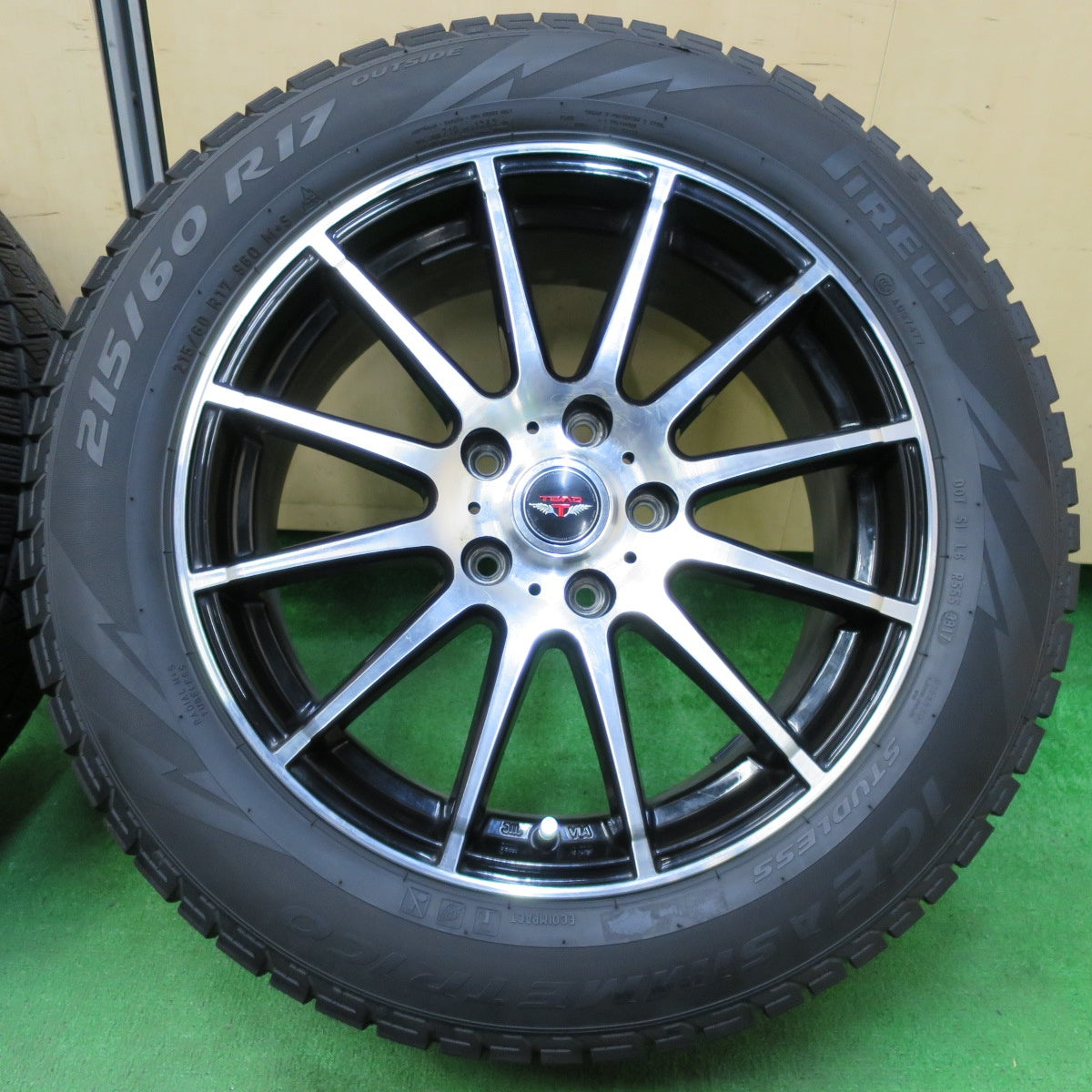 *送料無料* 4本価格★スタッドレス 215/60R17 ピレリ アイスアシンメトリコ TEAD テッド 17インチ PCD114.3/5H★4060701イス