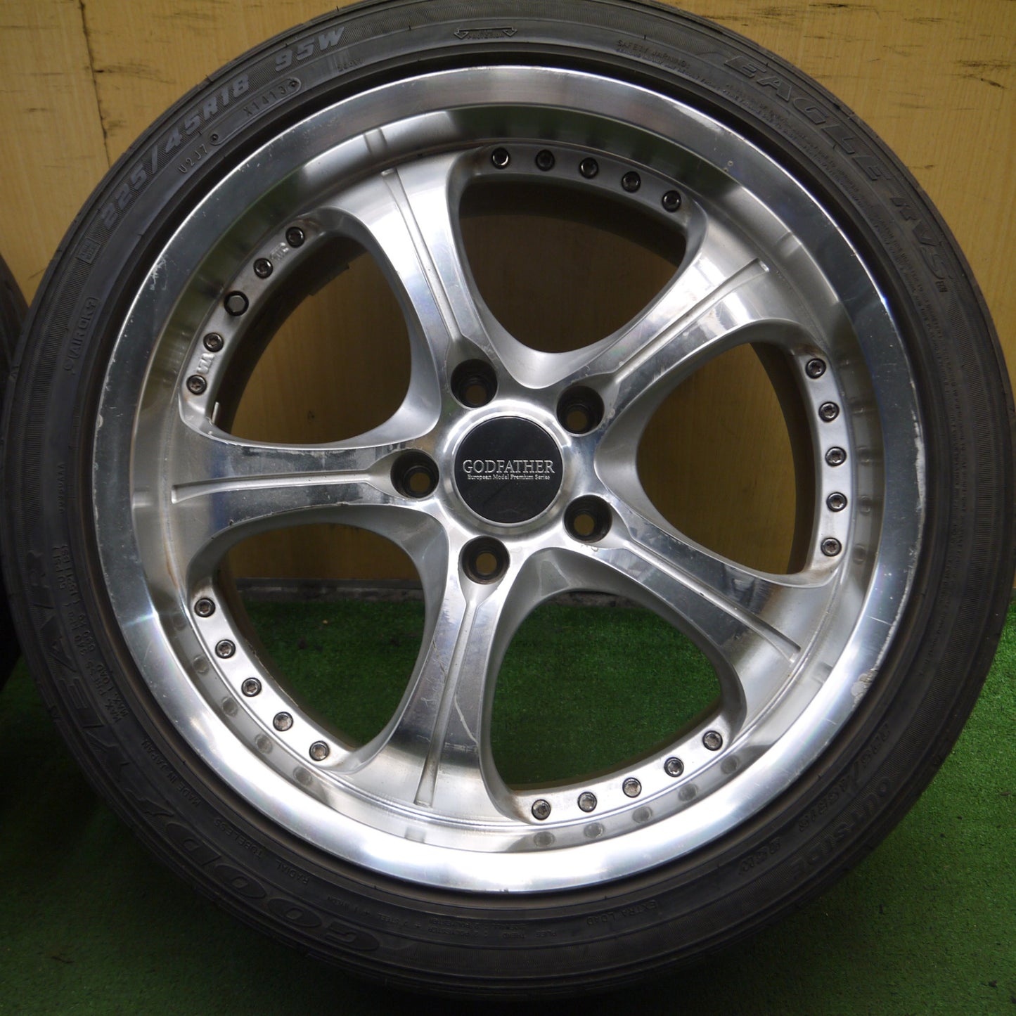 *送料無料* 4本価格★GODFATHER 225/45R18 グッドイヤー イーグル RVS ECO ゴッドファーザー 18インチ PCD114.3/5H★4040518Hノ