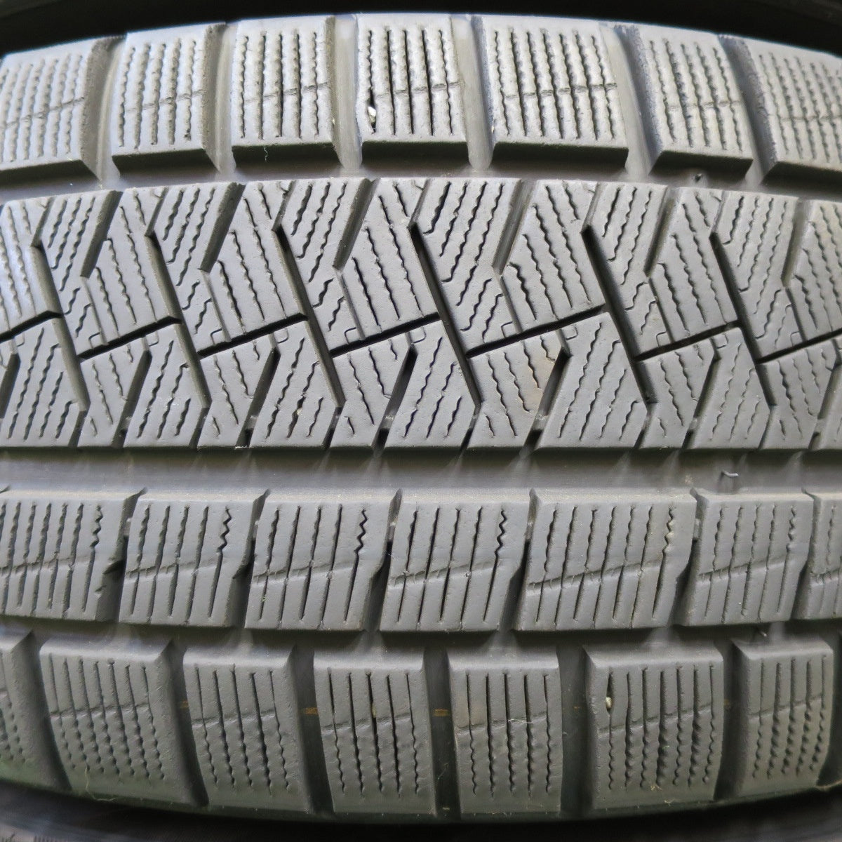 *送料無料* 4本価格★スタッドレス 215/60R17 ピレリ アイスアシンメトリコ TEAD テッド 17インチ PCD114.3/5H★4060701イス