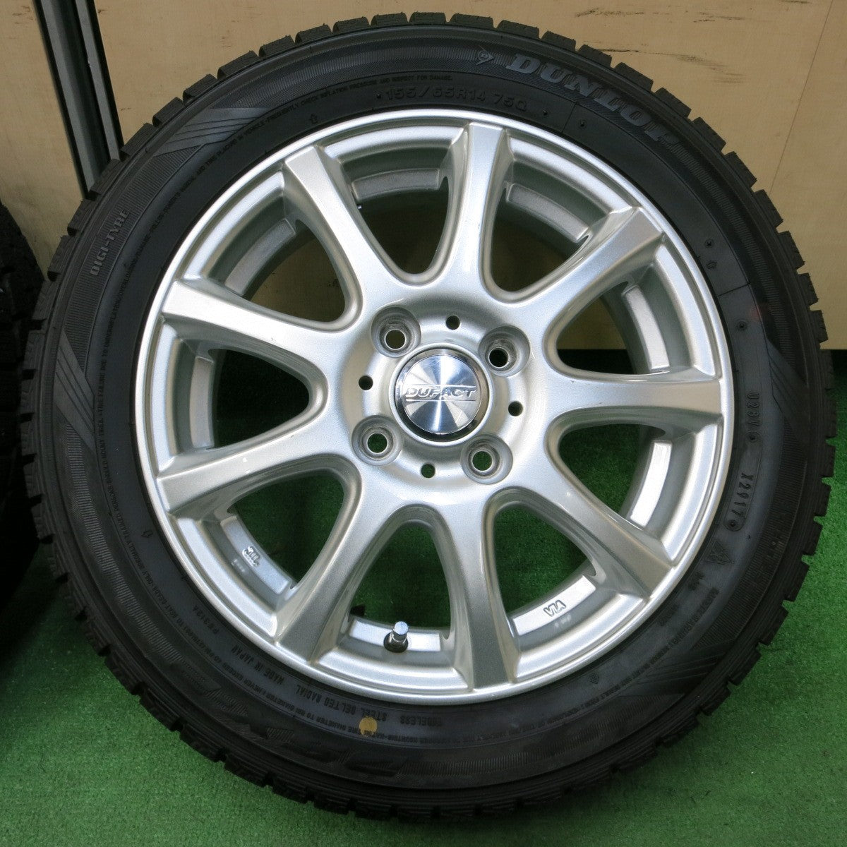 送料無料* 超バリ溝！キレイ！ほぼ10分☆スタッドレス 155/65R14 ダンロップ DSX-2 DUFACT デュファクト 14インチ |  名古屋/岐阜の中古カー用品・工具の買取/販売ならガレージゲット