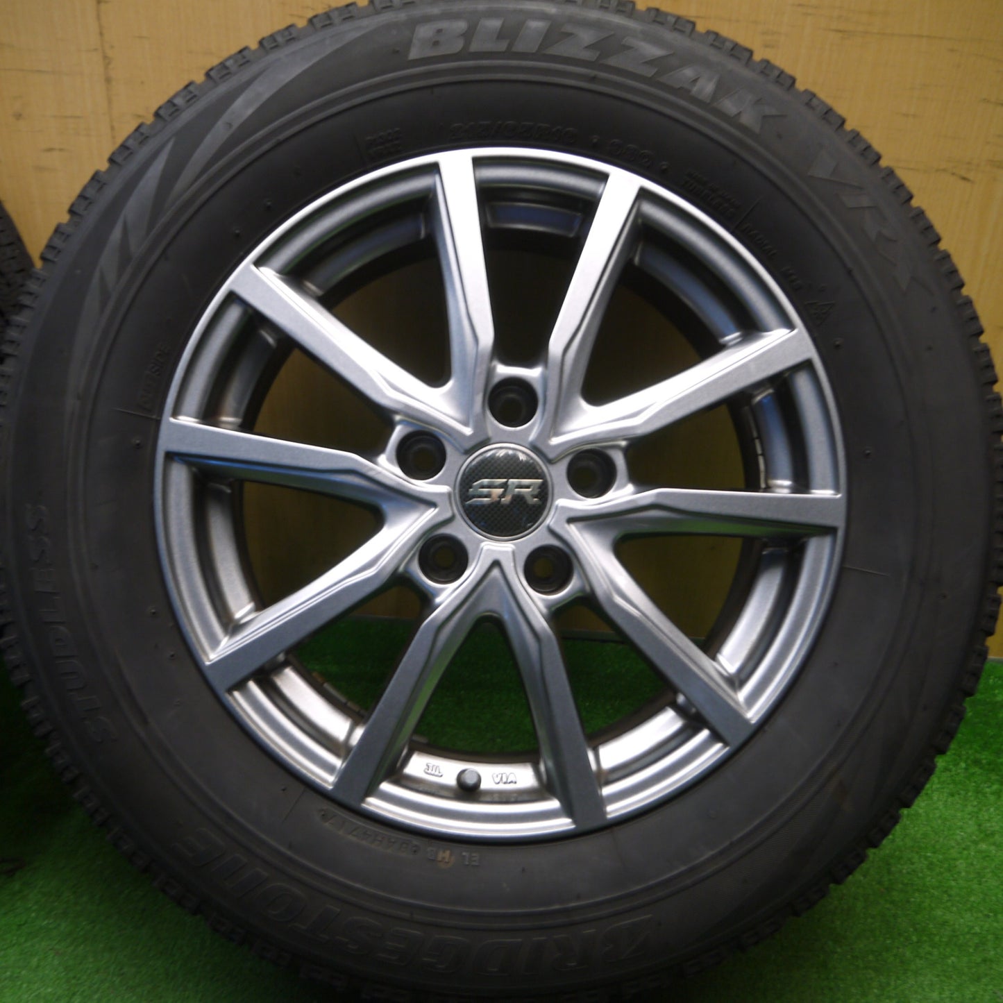 [送料無料] キレイ★スタッドレス 215/65R16 ブリヂストン ブリザック VRX STRANGER ストレンジャー 16インチ PCD114.3/5H★5010801Hス