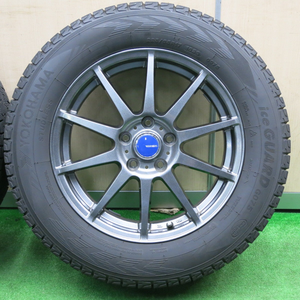 [送料無料] バリ溝！22年！キレイ！9分★スタッドレス 225/65R17 ヨコハマ アイスガード G075 WINNERS ウィナーズ 17インチ  PCD114.3/5H★4110905NJス