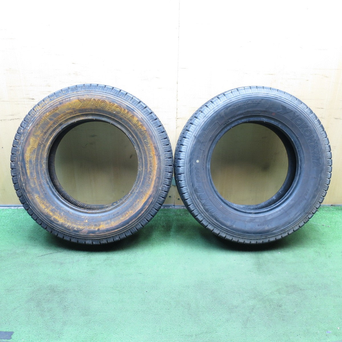 *送料無料* バリ溝！20年！9.5分以上★トラック タイヤ 205/75R16 113/111L 12PR スタッドレス ヨコハマ アイスガード iG91 16インチ★4052505クスタ