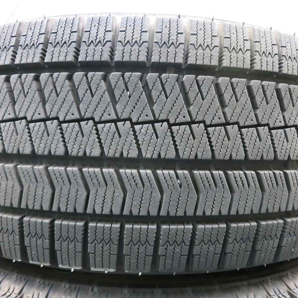 *送料無料* バリ溝！22年！綺麗！9.5分★スタッドレス 215/55R17 ブリヂストン ブリザック VRX2 JOKER ジョーカー 17インチ PCD114.3/5H★4041903NJス