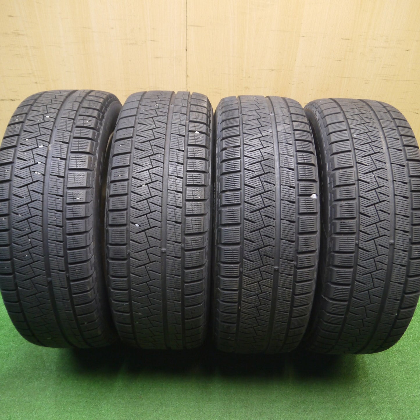 [送料無料] バリ溝！8.5分★トヨタ 50系 エスティマ 純正 215/60R17 スタッドレス ピレリ アイスアシンメトリコ プラス 17インチ PCD114.3/5H★4120402Hス