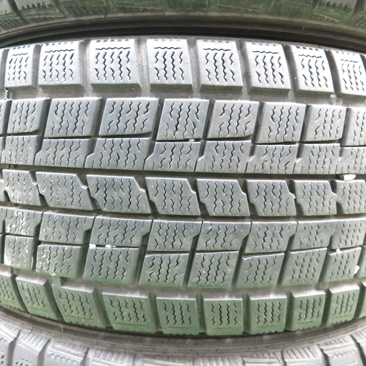 *送料無料* バリ溝！8.5分★トヨタ アイシス 純正 205/55R16 スタッドレス ダンロップ DSX 16インチ PCD114.3/5H★4042705ナス