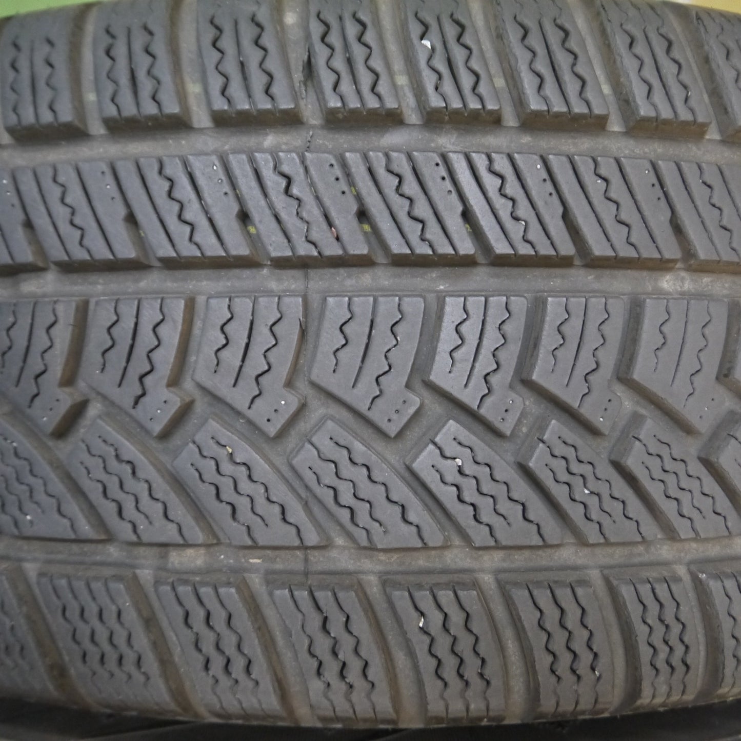 *送料無料* バリ溝！21年！キレイ！9.5分★スタッドレス 225/55R17 ハイフライ Win-turi 212 Verthandi ヴェルザンディ ヴェルサンディ PCD114.3/5H★4040913Hス