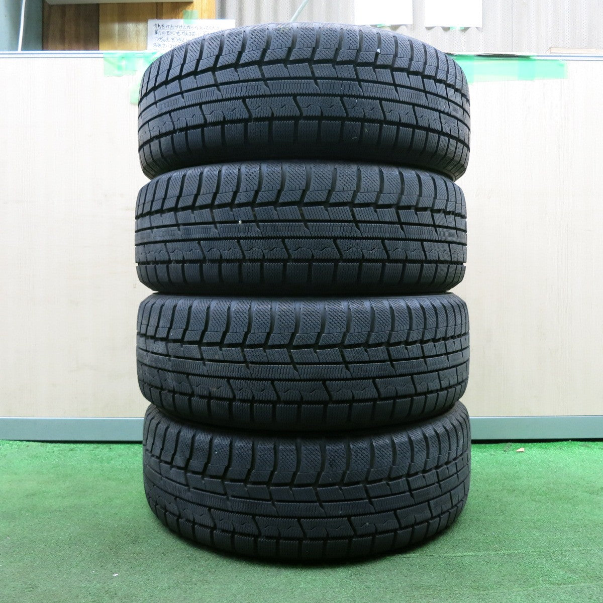 *送料無料* バリ溝！22年！キレイ！9.5分以上★LEONIS TE スタッドレス 215/55R18 トーヨー ウインター トランパス TX レオニス 18インチ PCD114.3/5H★4050901NJス