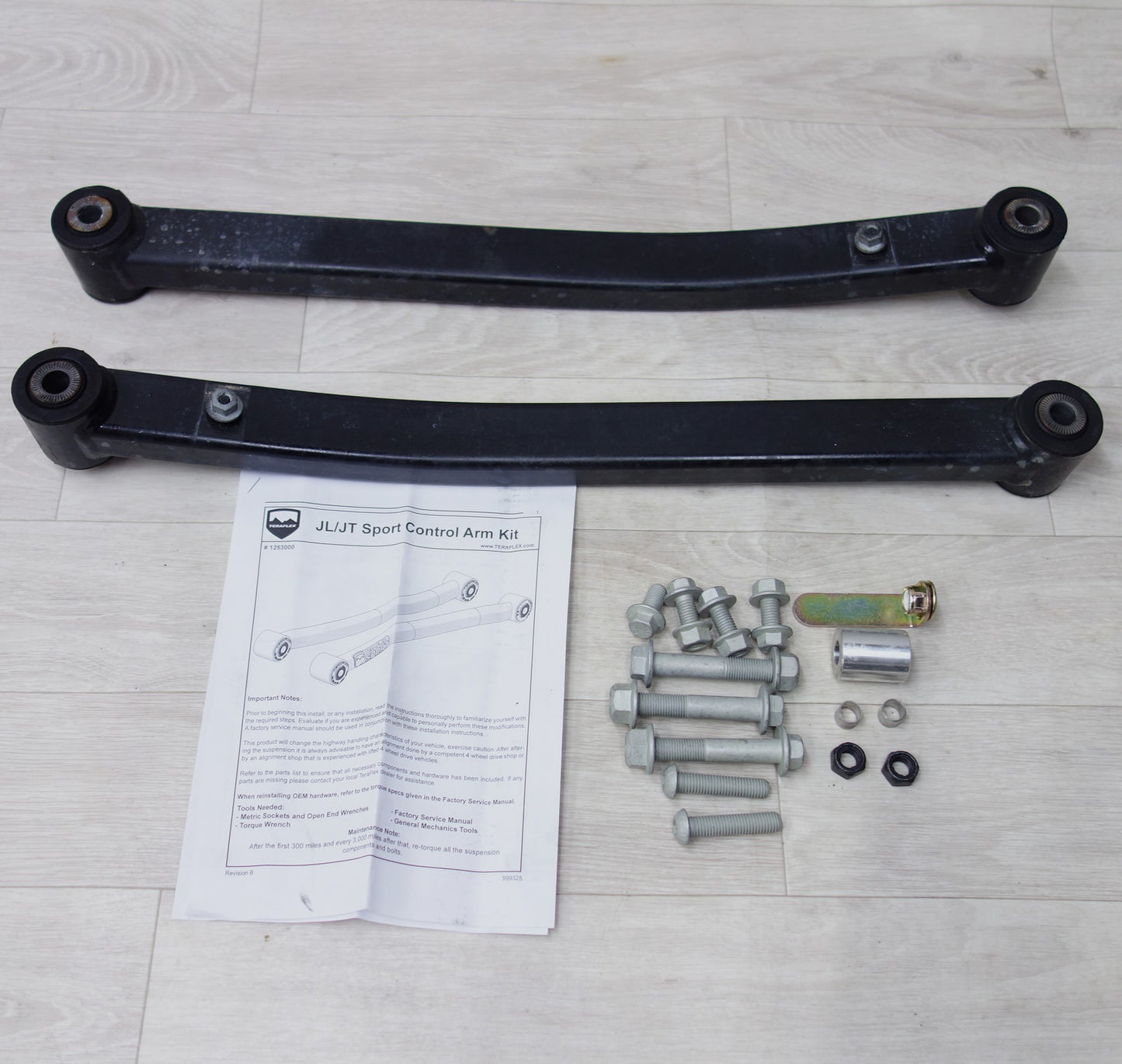 [送料無料] 左右セット◆クライスラー JEEP ジープ JL ラングラー フロント ロア コントロールアーム  2本 68250242AB Sport Control Arm kit◆