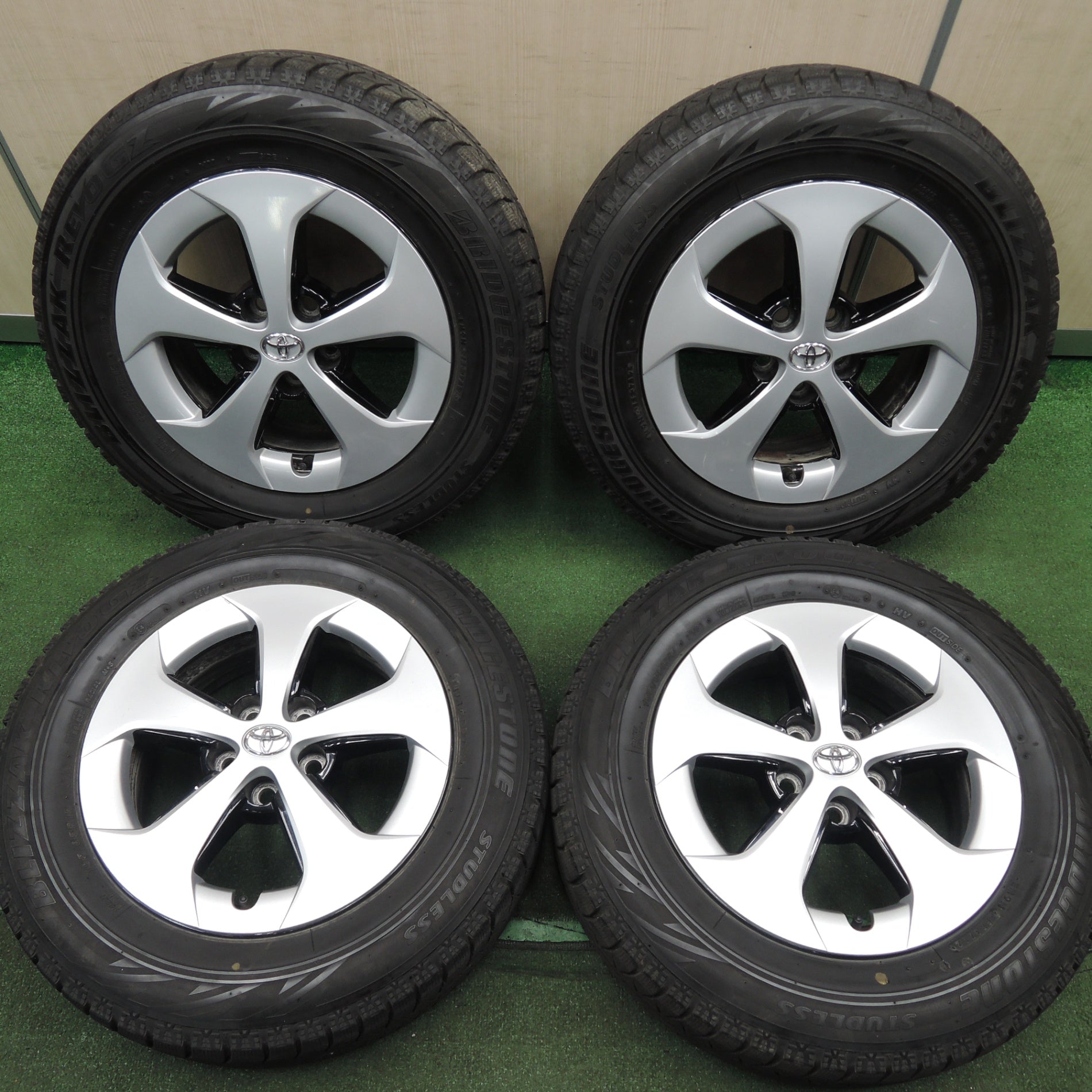 *送料無料* 4本価格★トヨタ 30系 プリウス 純正 195/65R15 スタッドレス ブリヂストン ブリザック REVO GZ  PCD100/5H★4031602HAス