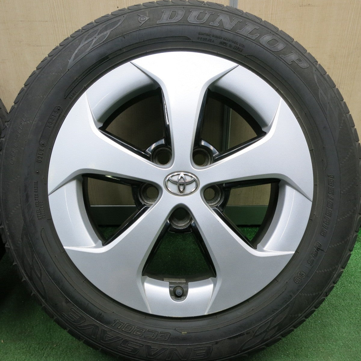 *送料無料* キレイ★トヨタ 30系 プリウス 純正 185/65R15 ダンロップ エナセーブ EC204 15インチ PCD100/5H★4032418HAノ