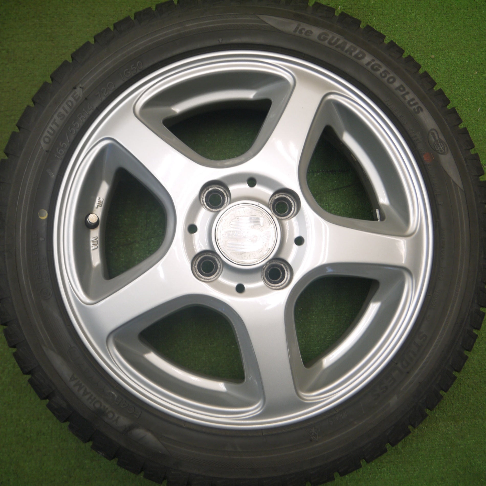 [送料無料] バリ溝！21年！キレイ！9分★スタッドレス 165/55R14 ヨコハマ アイスガード iG60 SIBILLA GX シビラ ワゴンR  タント スペーシア 等 軽自動車 PCD100/4H★5021704Hス
