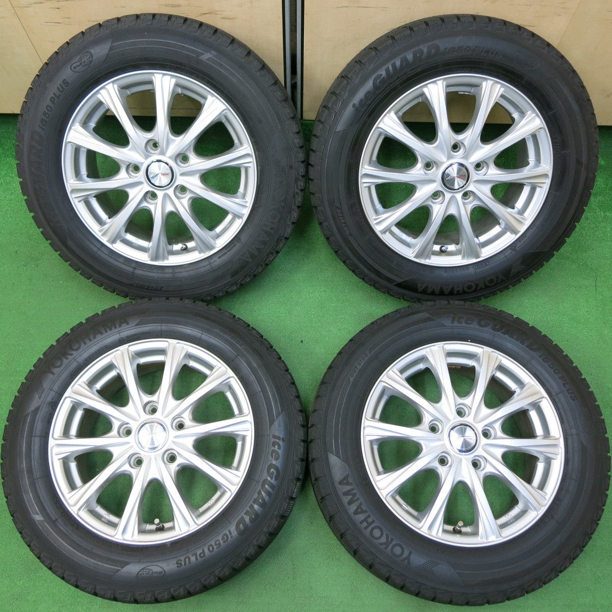 *送料無料* バリ溝！キレイ！ほぼ10分★スタッドレス 195/65R15 ヨコハマ アイスガード iG50 プラス JOKER ジョーカー 15インチ PCD114.3/5H★4050108イス