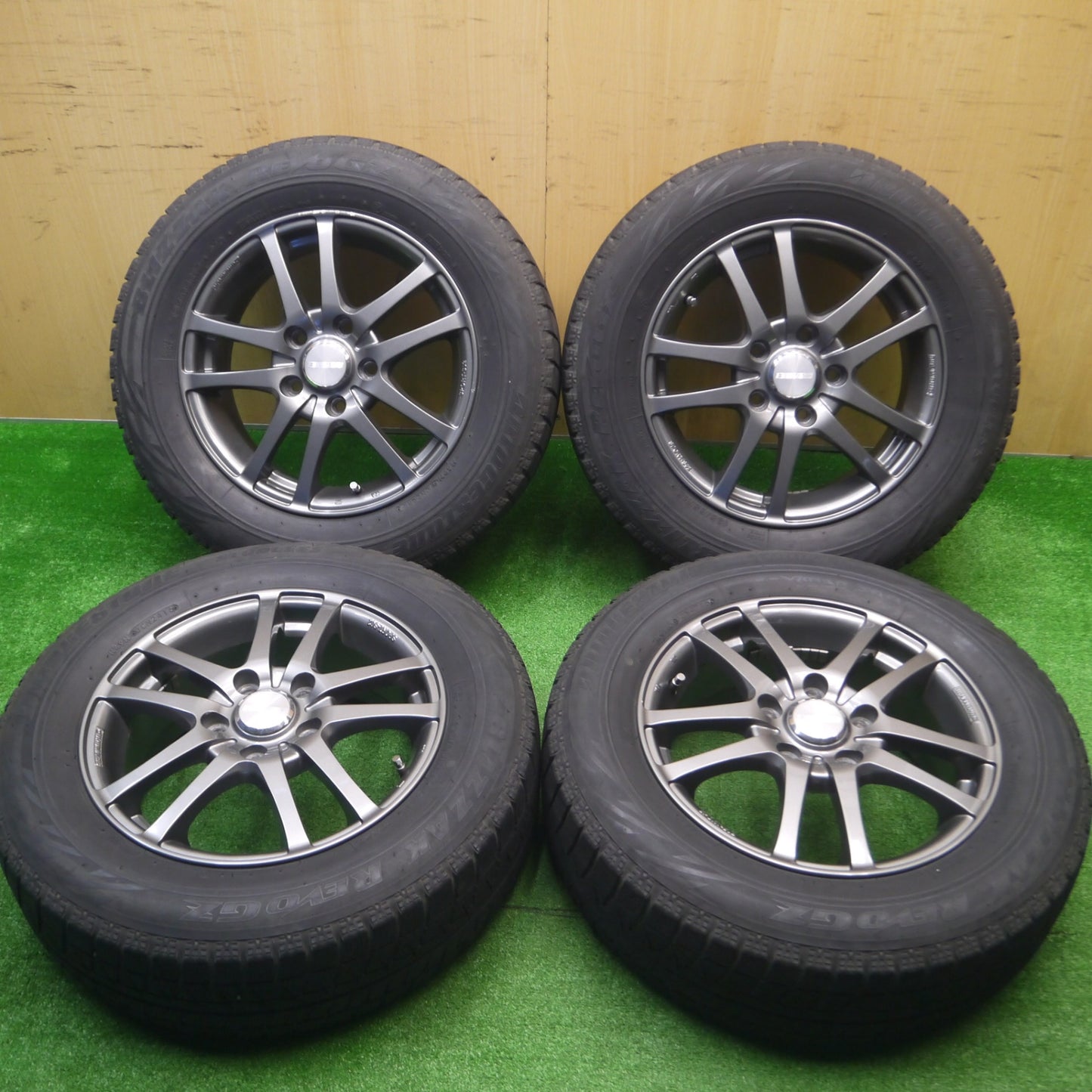 *送料無料* キレイ★EUROMAGIC SPORT-S02 195/65R15 スタッドレス ブリヂストン ブリザック REVO GZ ユーロマジック PCD114.3/5H★4091003Hス