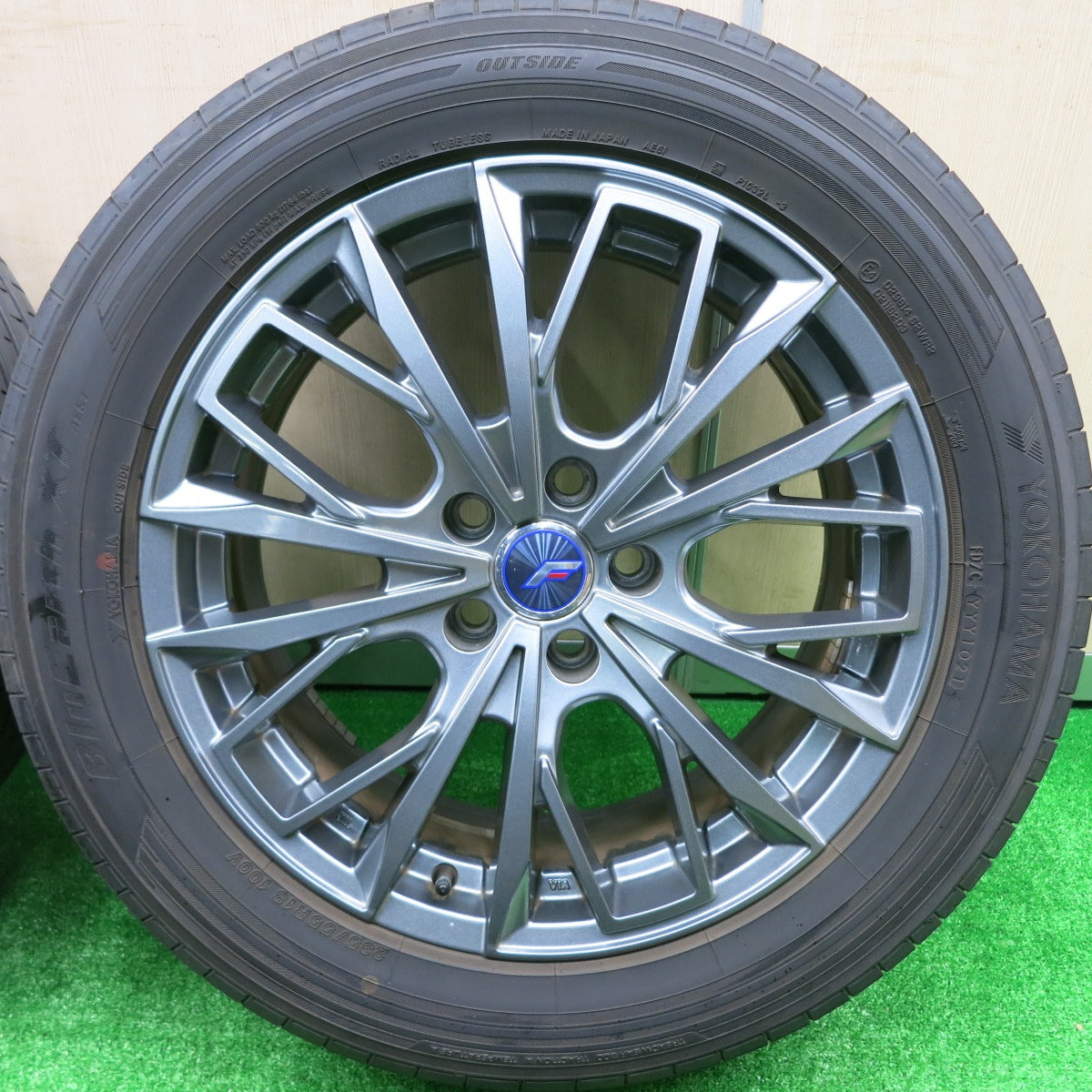 *送料無料* バリ溝！21年！キレイ！9.5分★LEHRMEISTER L-F FIRST 235/55R18 ヨコハマ BluEarth-XT AE61 レアマイスター PCD114.3/5H★4080304HAノ