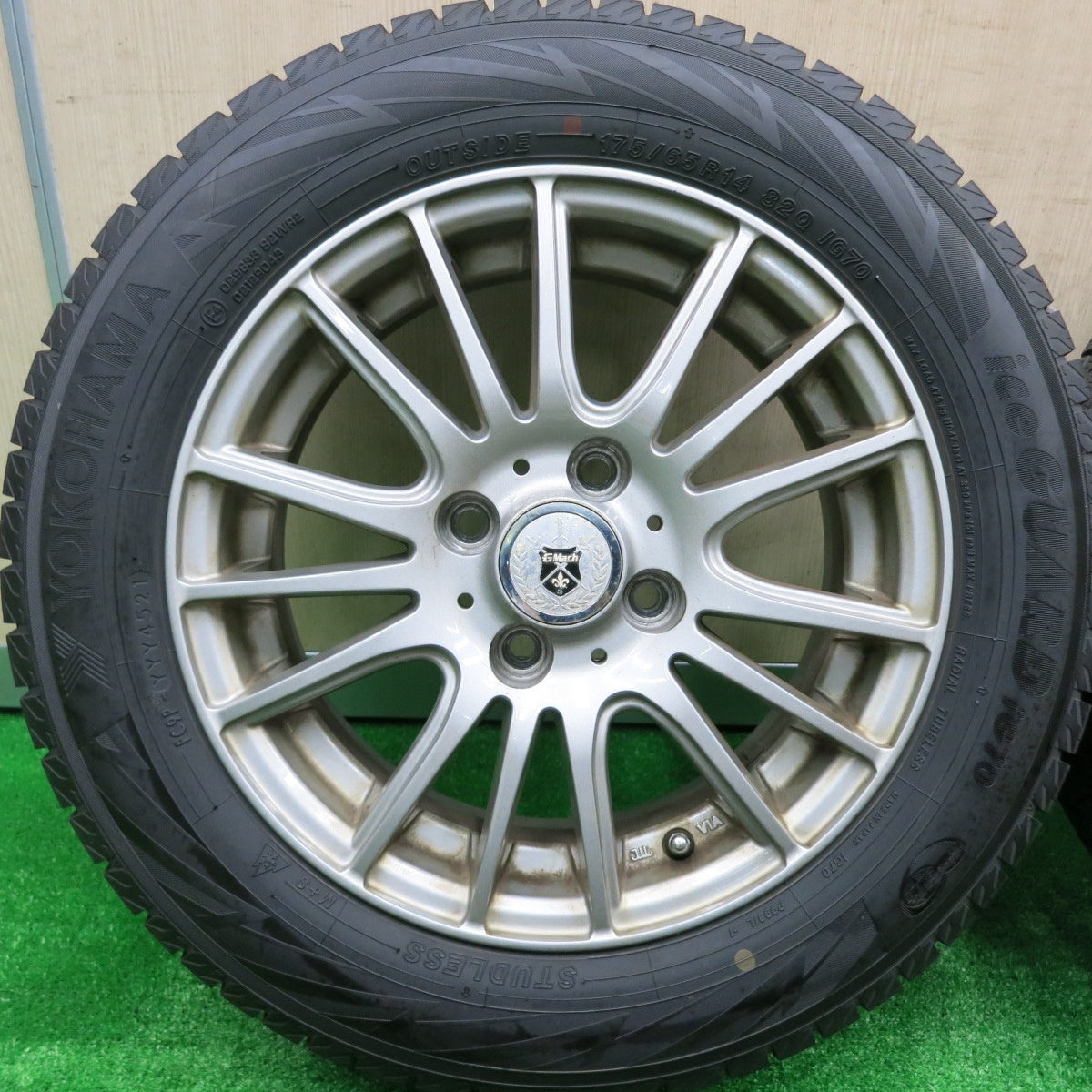 *送料無料* バリ溝！21年！9.5分★スタッドレス 175/65R14 ヨコハマ アイスガード iG70 GMach 14インチ PCD100/4H★4072703HAス