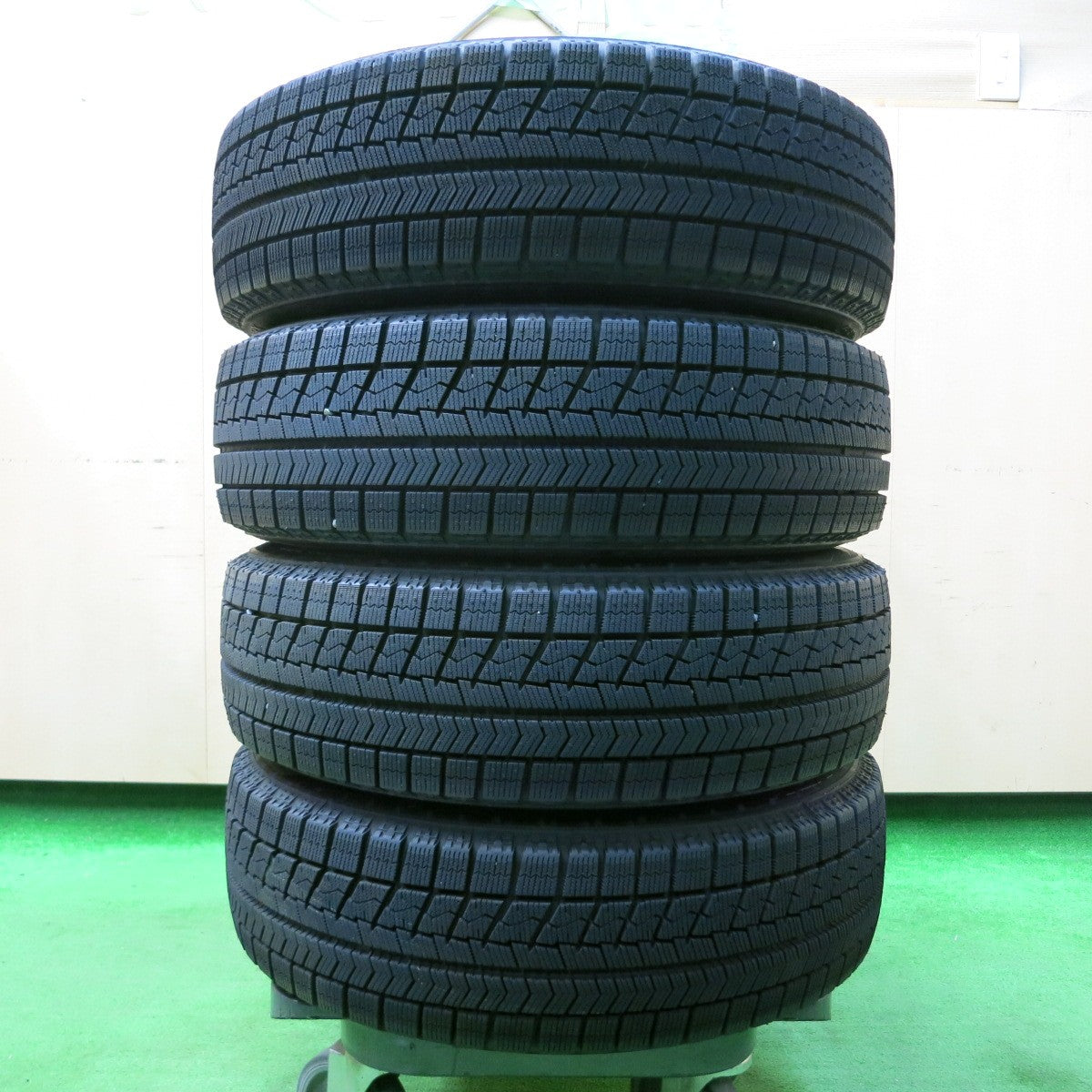 *送料無料* バリ溝！20年！キレイ！ほぼ10分★スタッドレス 175/65R15 ブリヂストン ブリザック VRX TEAD テッド 15インチ PCD100/4H★4043005イス