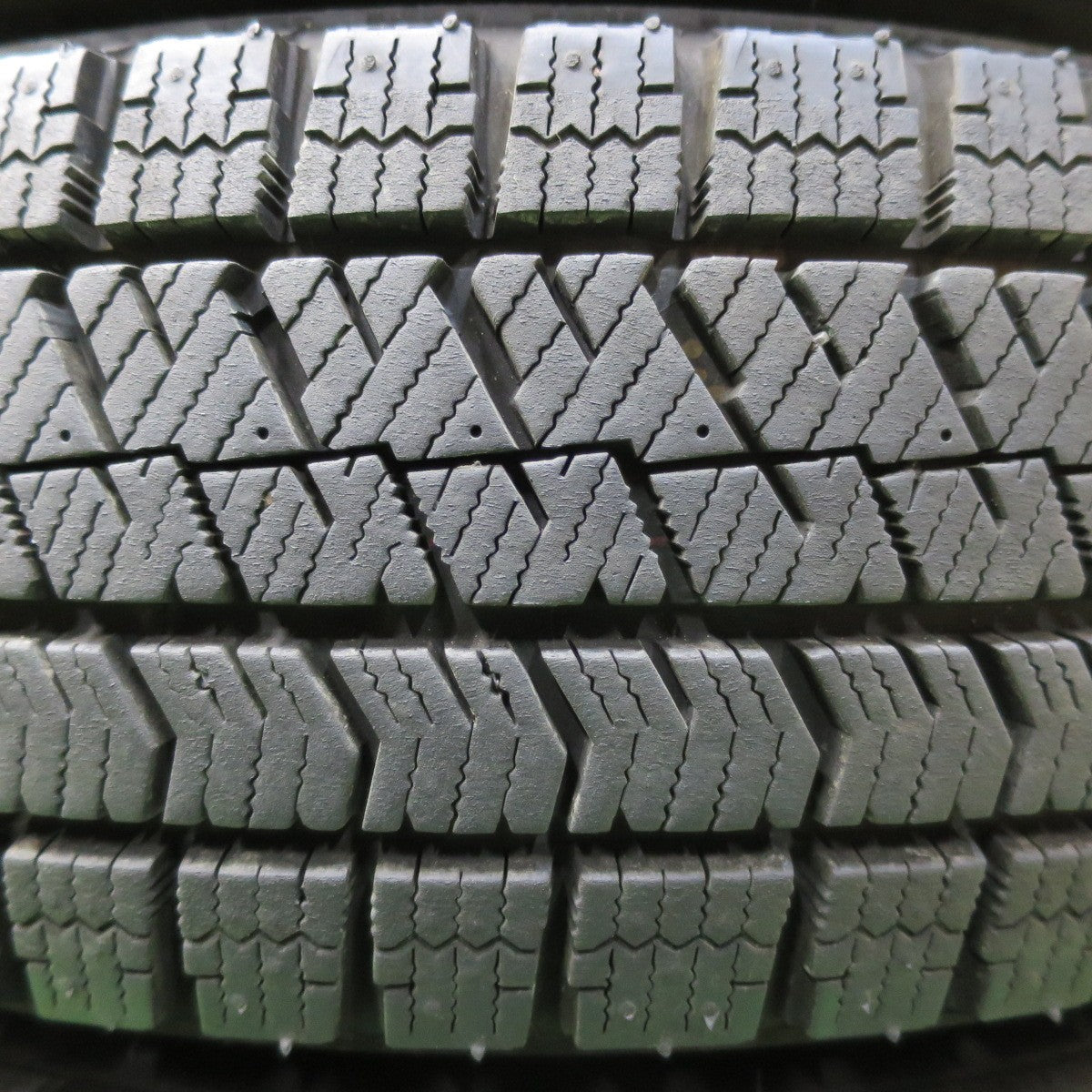 [送料無料] バリ溝！21年！キレイ！9.5分★スタッドレス 155/65R14 ブリヂストン ブリザック VRX2 SPORT ABELIA スポルト アベリア 14インチ PCD100/4H★5010605イス