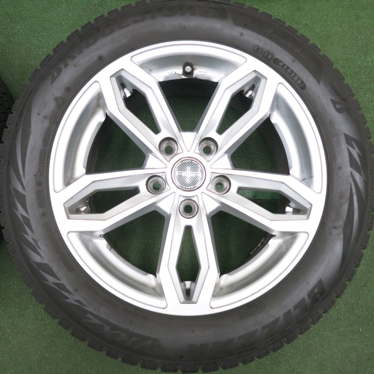 *送料無料* 4本価格★MINI ミニ 等 AGA 205/55R16 スタッドレス ブリヂストン ブリザック VRX2 16インチ PCD112/5H★4070202HAス