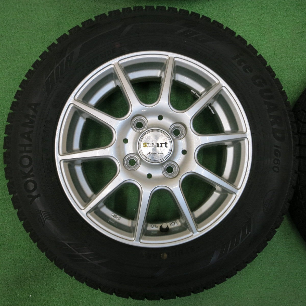 *送料無料* バリ溝！9.5分以上★スタッドレス 145/80R13 ヨコハマ アイスガード iG60 smart MANARAY SPORT 13インチ PCD100/4H★4042915イス