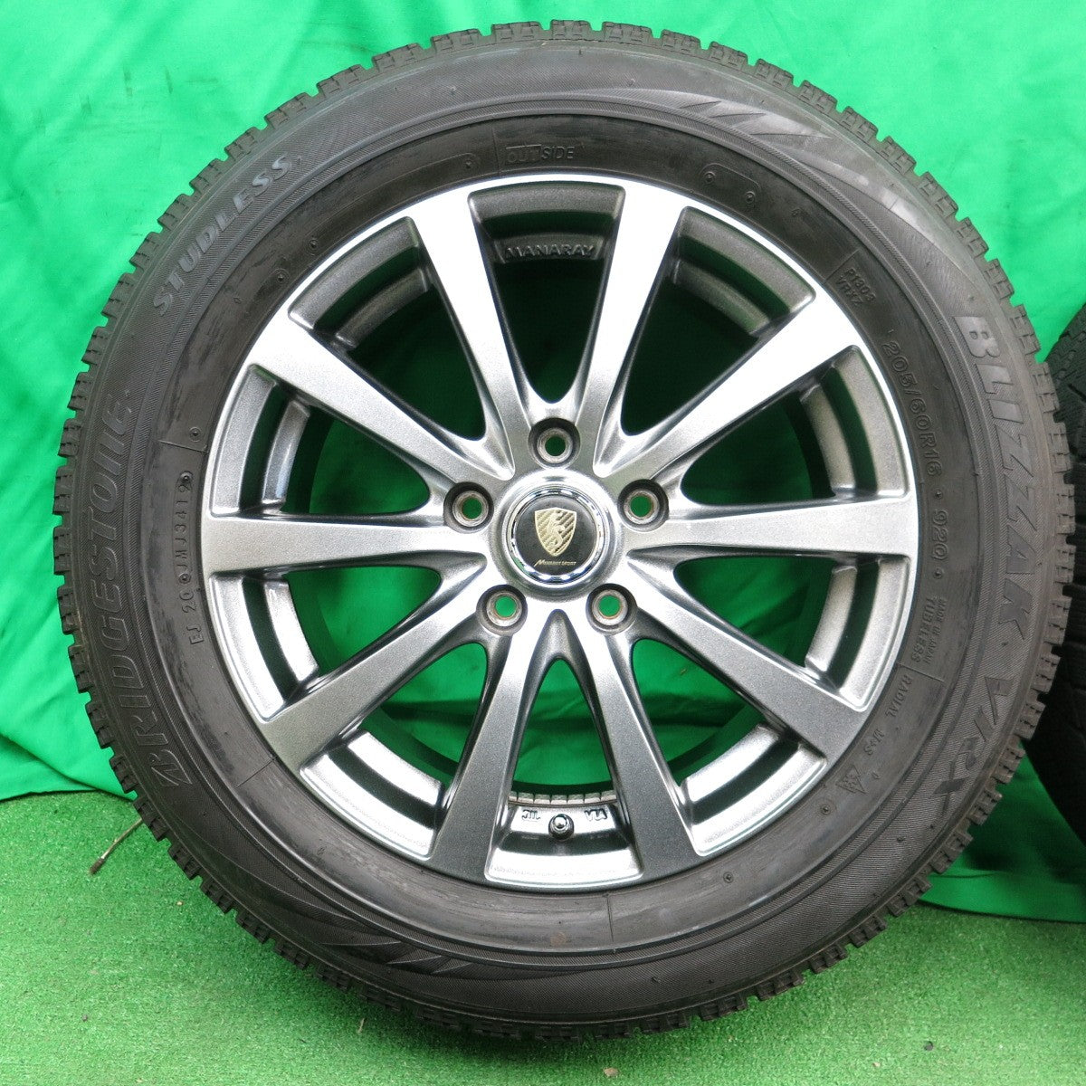 *送料無料* バリ溝！キレイ！8.5分★スタッドレス 205/60R16 ブリヂストン ブリザック VRX MANARAY SPORT マナレイスポーツ PCD114.3/5H★4042210ナス