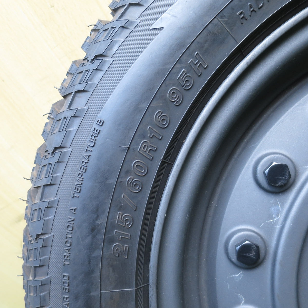 [送料無料] バリ溝！22年！キレイ！9.5分！1本★DEAN COLORADO 215/60R16 ヨコハマ ジオランダー A/T G015 ディーン コロラド 16インチ PCD112 120/5H マルチ★5031103Hノ