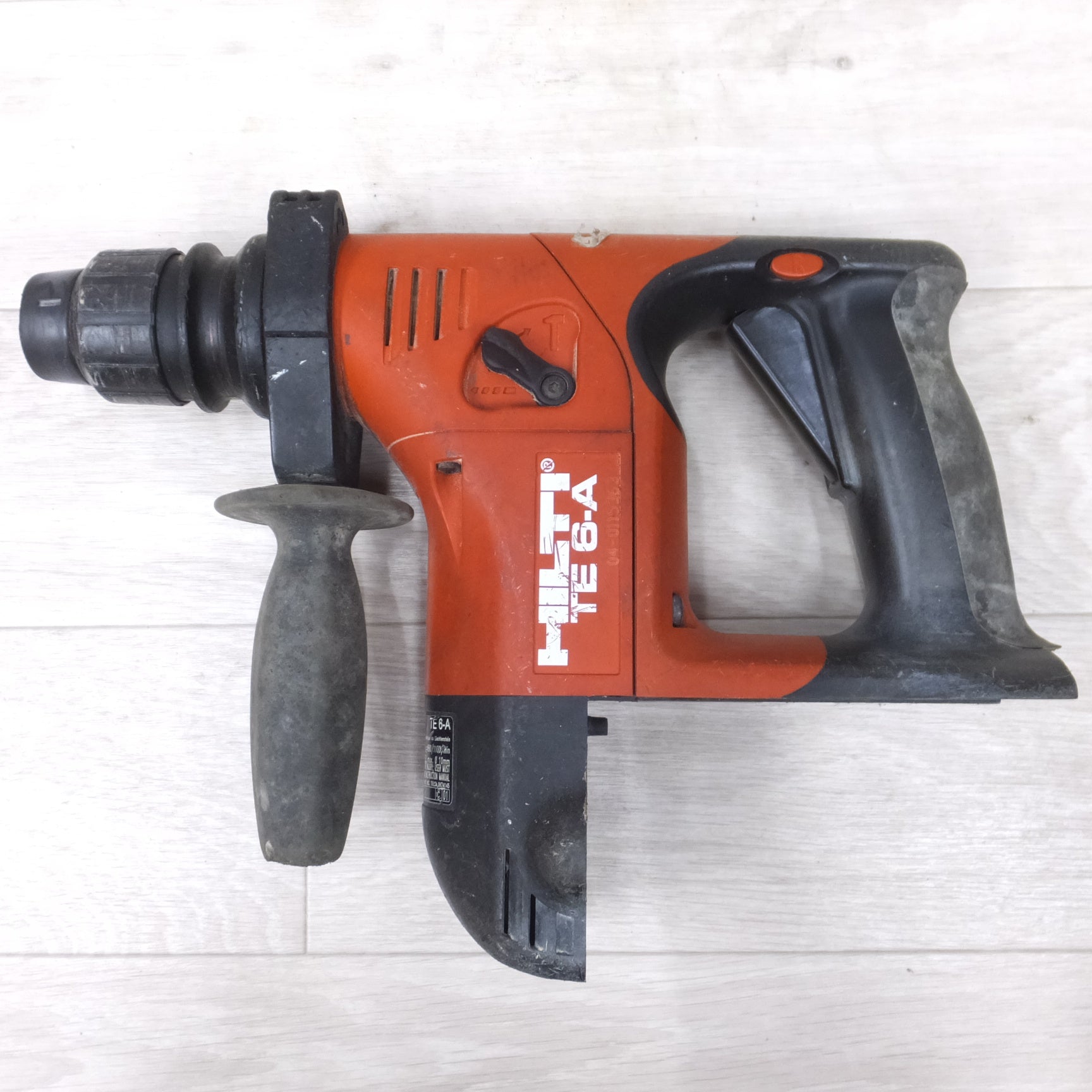 [送料無料] バッテリー2個◆ヒルティ HILTI 充電式 ロータリー ハンマー ドリル 36V TE6-A ケース 充電器 ダストポンプ 付き 電動  工具◆