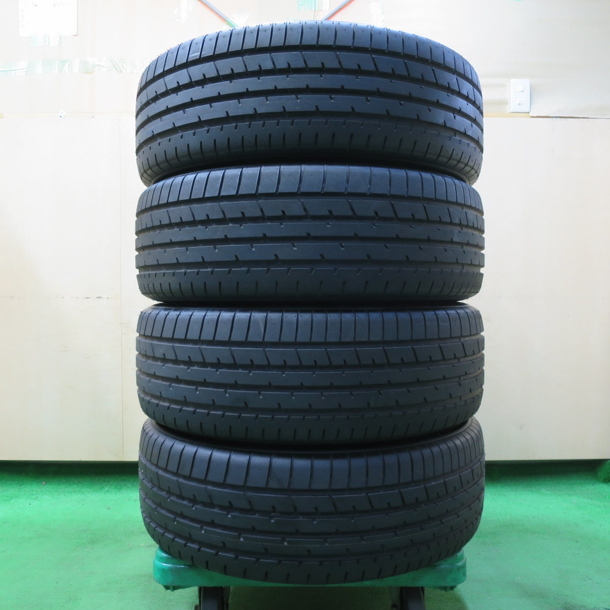 *送料無料* 新車外し！23年★トヨタ 80系 ハリアー Z 純正 225/55R19 トーヨー プロクセス R46A 19インチ PCD114.3/5H★4070301イノ