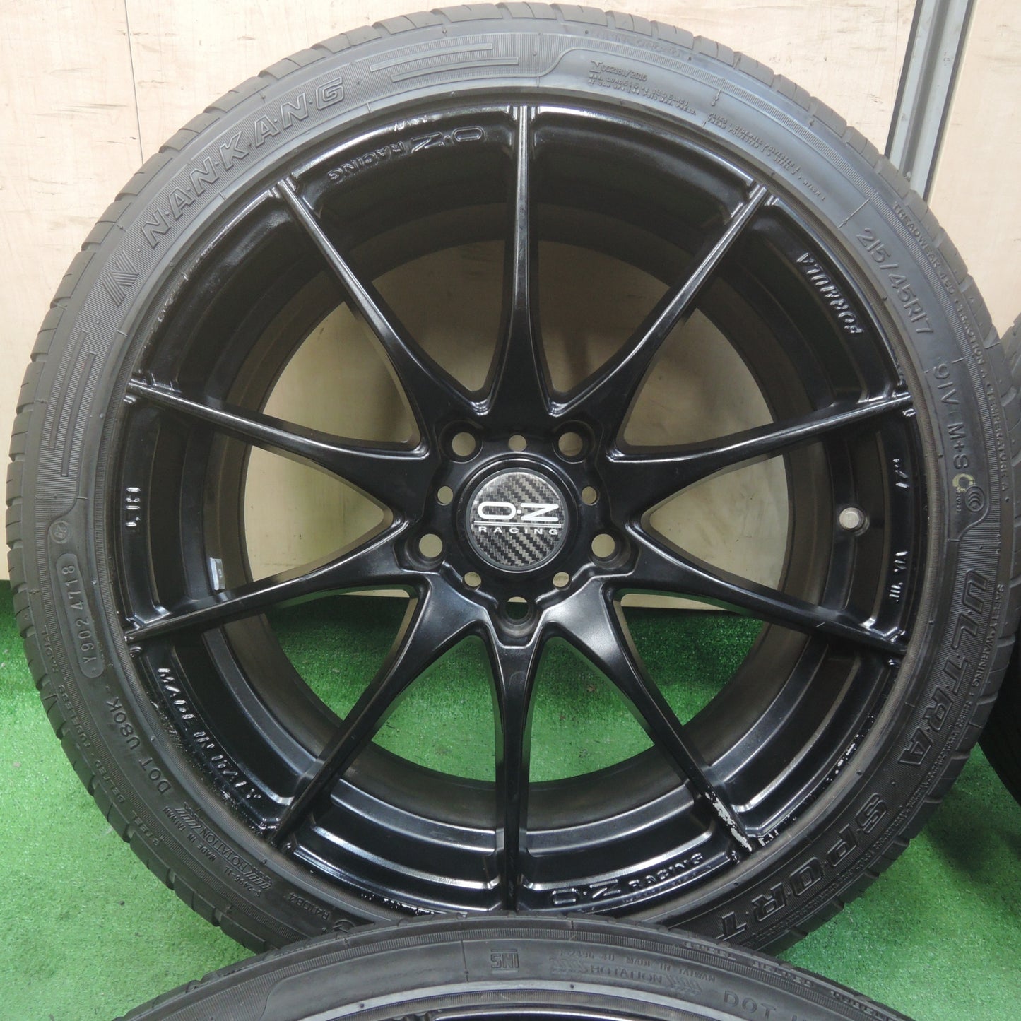 *送料無料* 4本価格★OZ レーシング フォーミュラ HLT 215/45R17 ナンカン ウルトラスポーツ NS-2 17インチ PCD114.3/5H★4071608SYノ