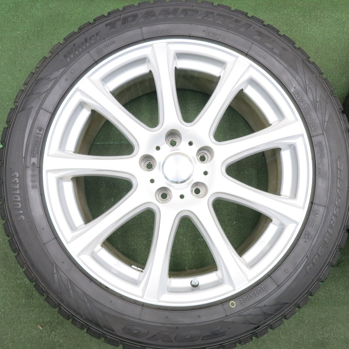 *送料無料* バリ溝！21年！9.5分★スタッドレス 225/55R18 トーヨー ウインター トランパス TX DUFACT デュファクト 18インチ PCD114.3/5H★4051504HAス