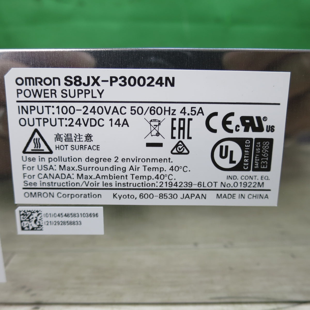 ●複数在庫有●[送料無料] 未使用☆OMRON オムロン スイッチング パワーサプライ S8JX-P30024N☆