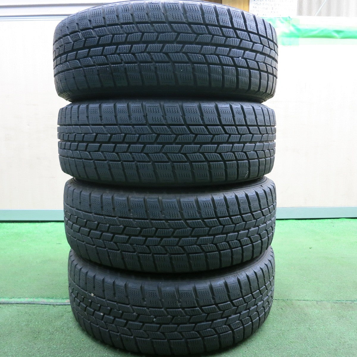 *送料無料* バリ溝！綺麗！9分★スタッドレス 185/60R15 グッドイヤー アイスナビ6 BUSTER バスター 15インチ PCD100/5H★4052306HAス