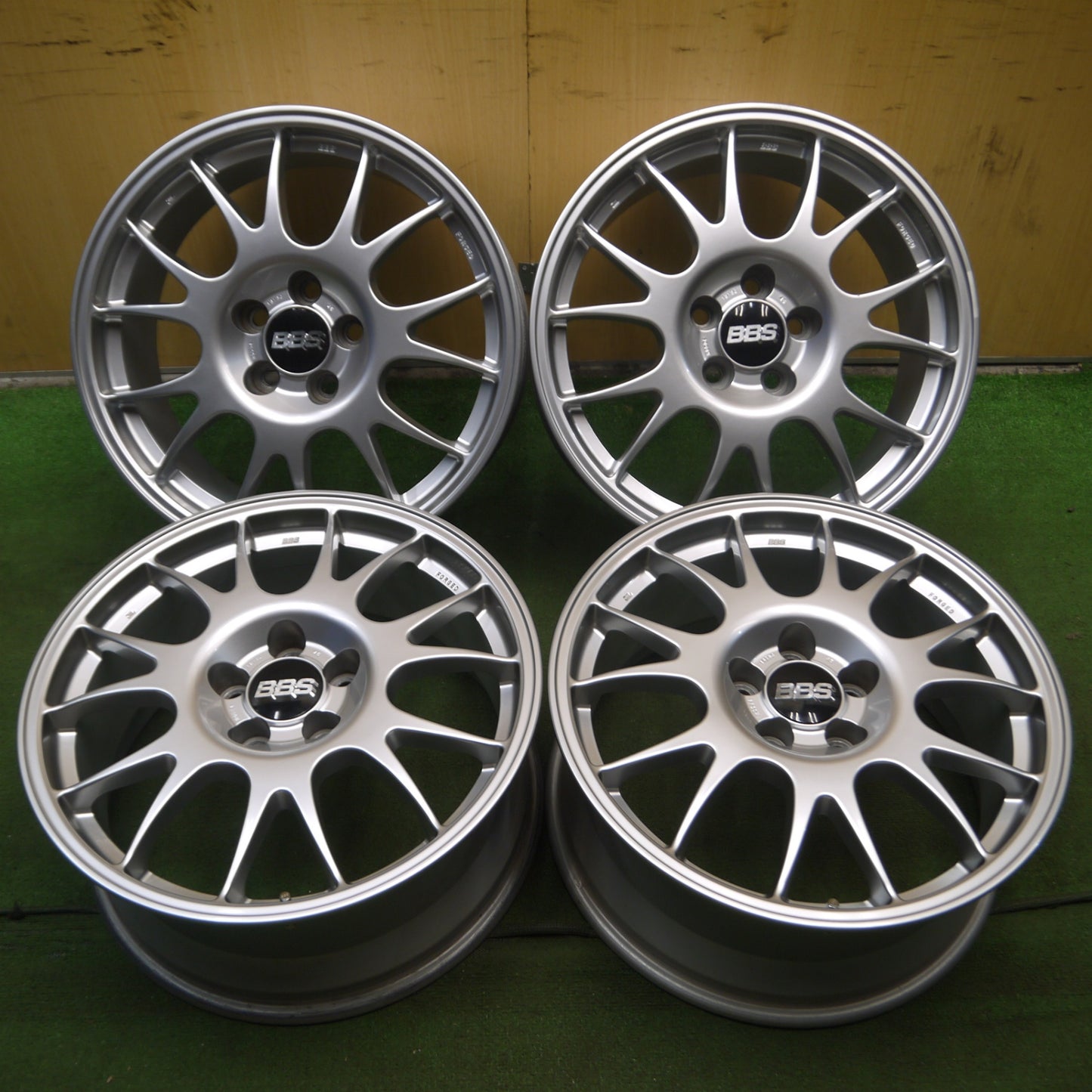 *送料無料* キレイ★トヨタ 200系 クラウン 純正 OP BBS RG504 ホイール 18インチ 18×8J PCD114.3/5H★4041915Hホ