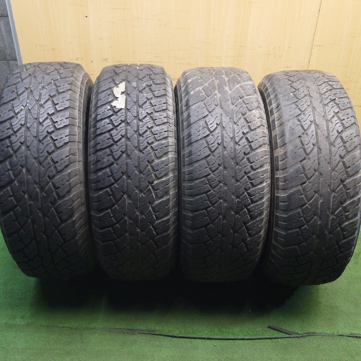 送料無料* 4本価格☆トヨタ 100系 ランクル 純正 275/70R16 送料無料* 4本価格☆トヨタ 100系 ランクル 純正 275/70R16