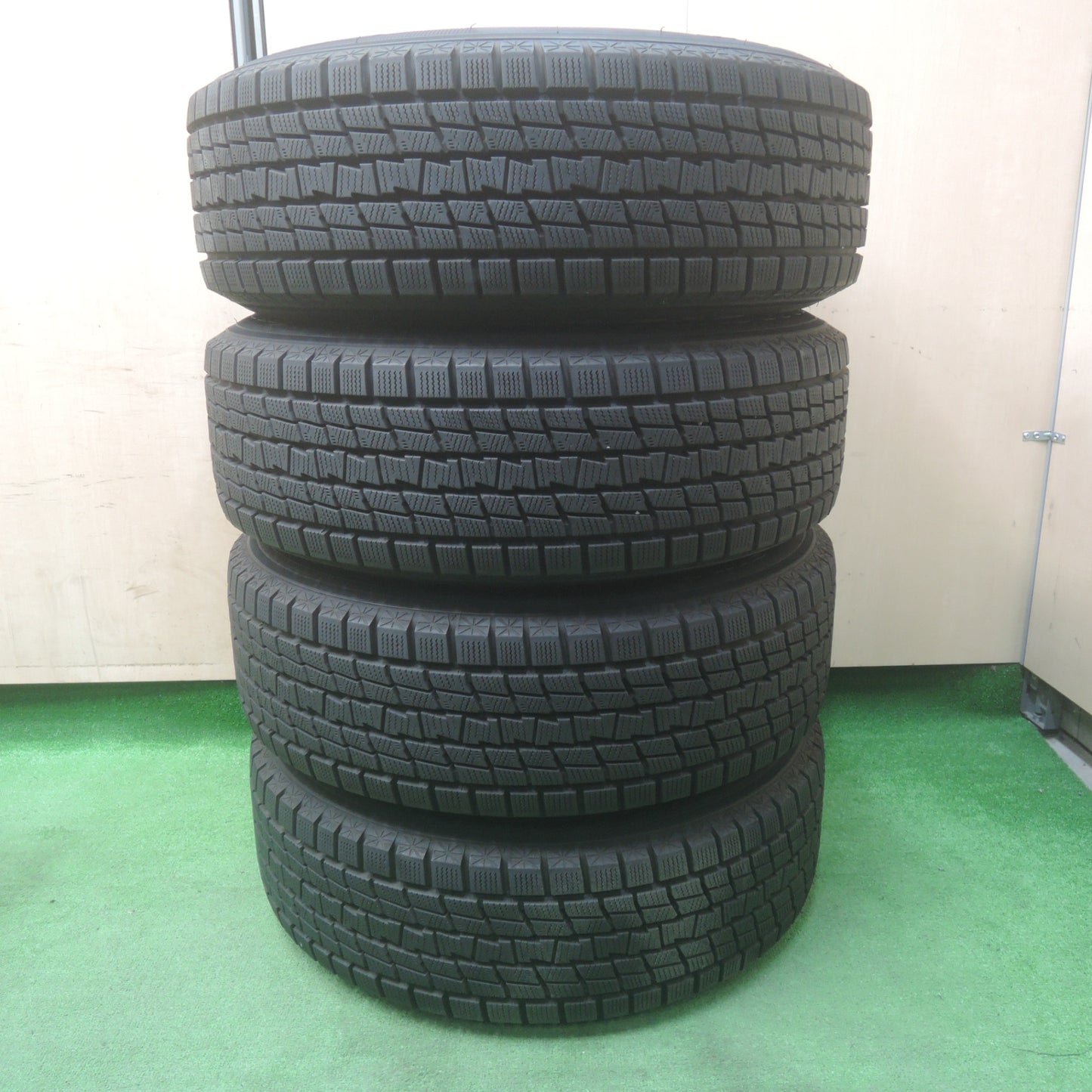 *送料無料* バリ溝！キレイ！9.5分以上★スタッドレス 225/65R17 グッドイヤー アイスナビ SUV D.O.S. GaviaL DOS 17インチ PCD114.3/5H★4032001SYス