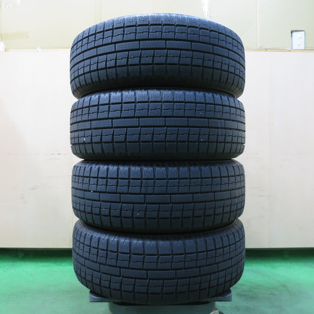 [送料無料] バリ溝！キレイ！9.5分★スタッドレス 205/60R16 トーヨー ガリット G5 AXEL アクセル 16インチ PCD114.3/5H★4113002イス