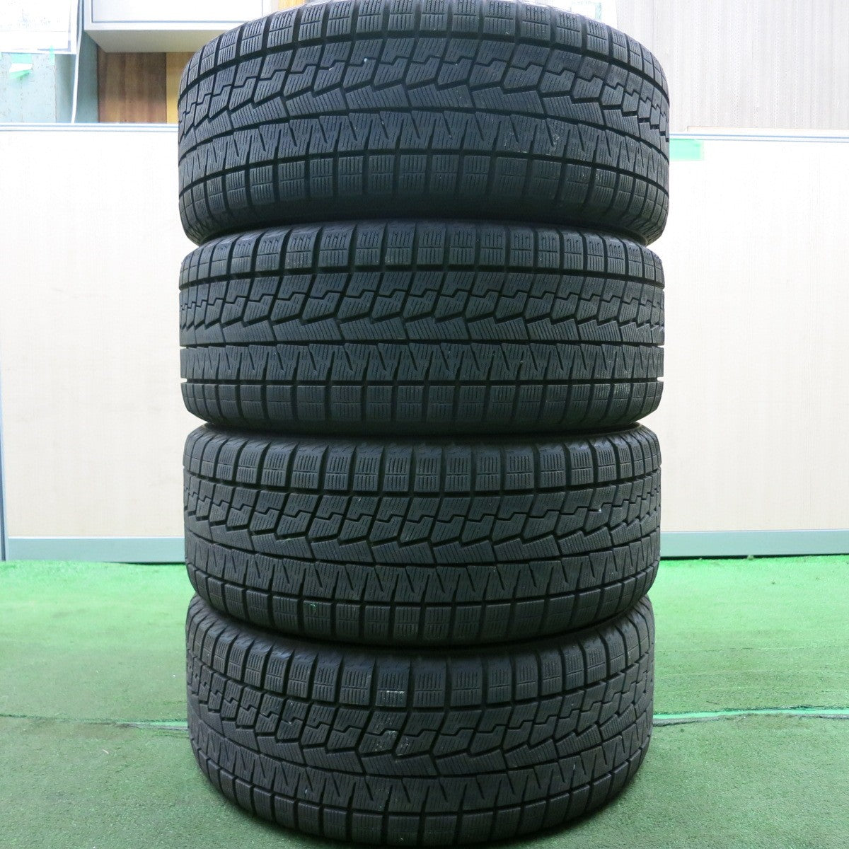 *送料無料* 超バリ溝！22年！キレイ！9.5分以上★インプレッサ等 225/45R17 スタッドレス ヨコハマ アイスガード iG70 VELVA CHARGE ヴェルヴァ PCD100/5H★4050502HAス