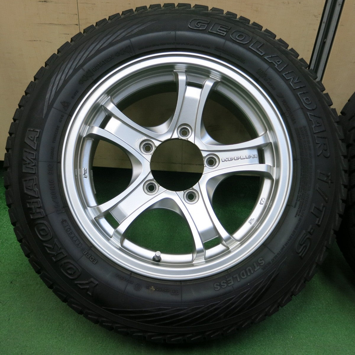 *送料無料* 4本価格★ジムニー 等 KEELER 175/80R16 スタッドレス ヨコハマ ジオランダー i/T-S キーラー 16インチ PCD139.7/5H★4042802イス