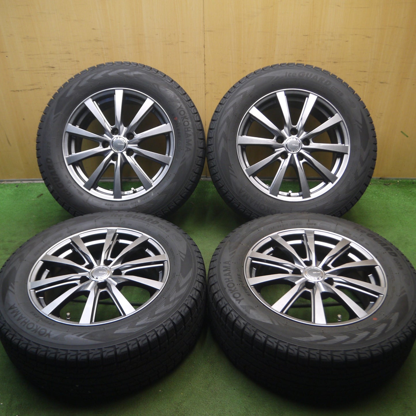 *送料無料* バリ溝！キレイ！9.5分★スタッドレス 225/65R17 ヨコハマ アイスガード G075 GRASS グラス 17インチ PCD114.3/5H★4072405Hス