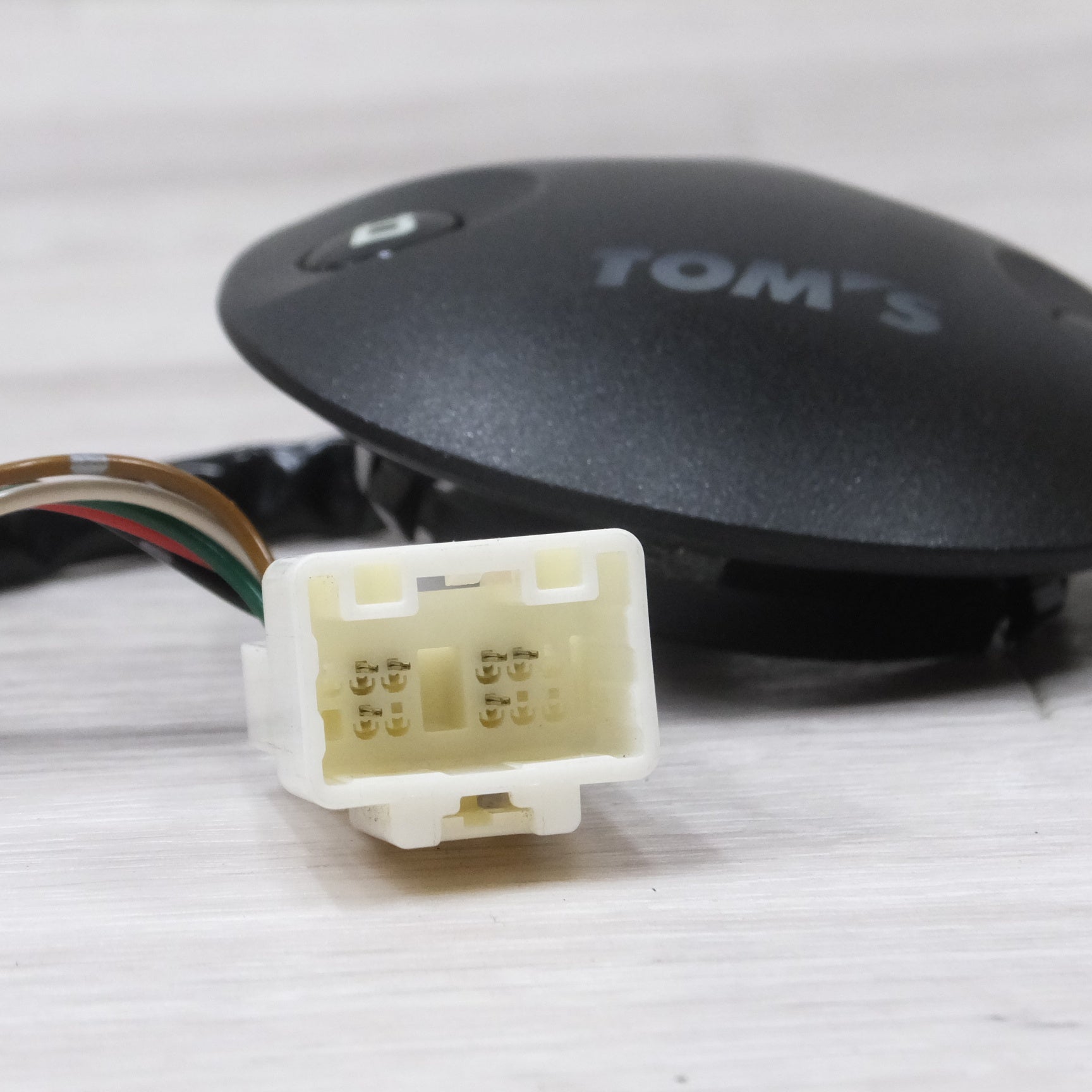 プリウス30系用シフトスイッチ TOM'S(トムス)｜PRIUS Online