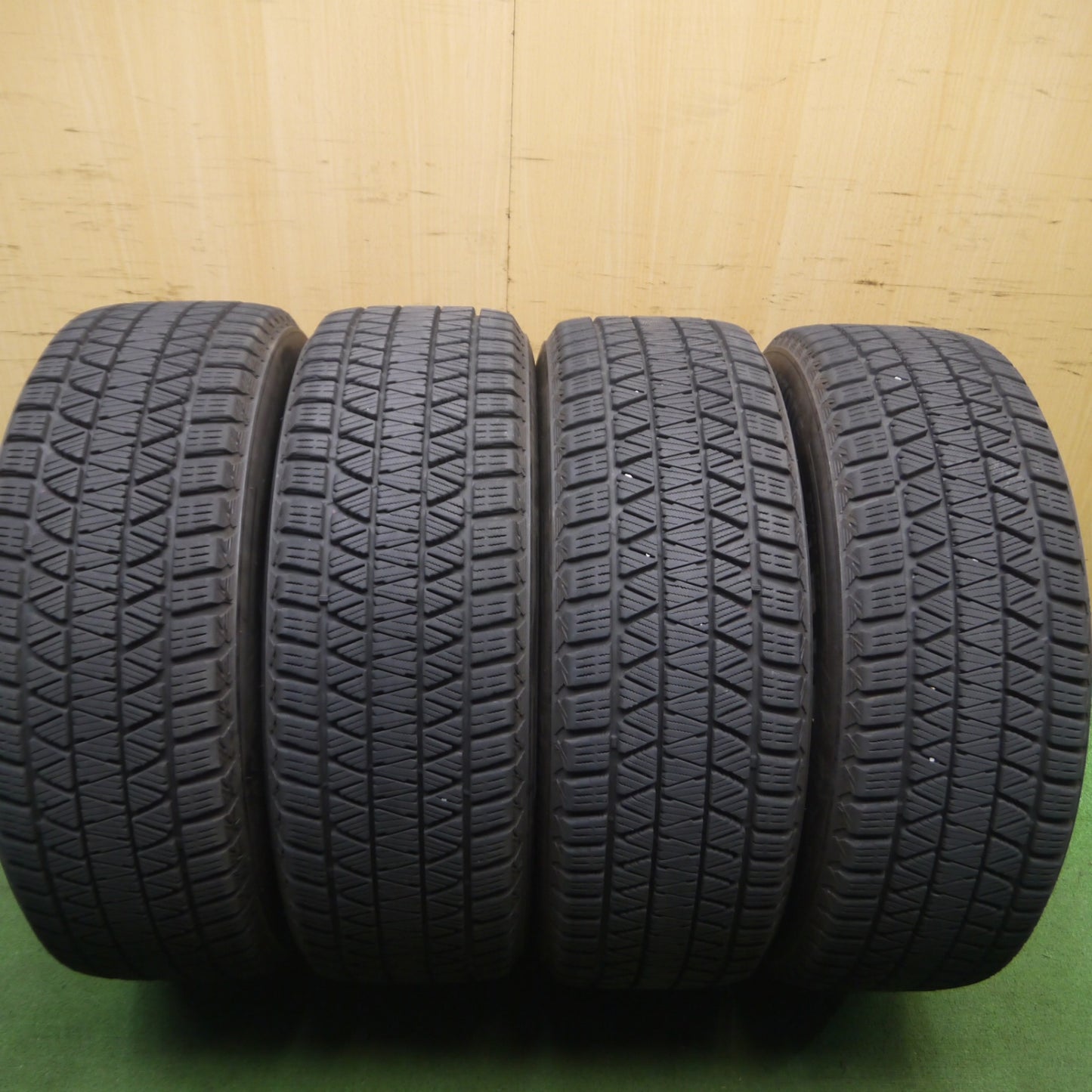 *送料無料* バリ溝！キレイ！9分★スタッドレス 225/60R17 ブリヂストン ブリザック DM-V3 ravrion RM01 ラブリオン 17インチ PCD114.3/5H★4050702Hス