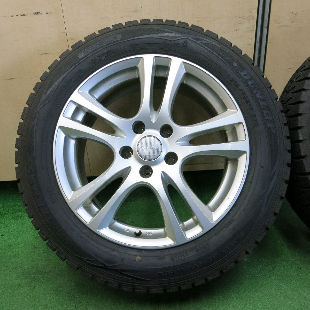 *送料無料* 超バリ溝！ほぼ10分★スタッドレス 215/60R17 ダンロップ ウインターマックス WM01 EuroSpeed MANARAY SPORT PCD114.3/5H★4061102ナス