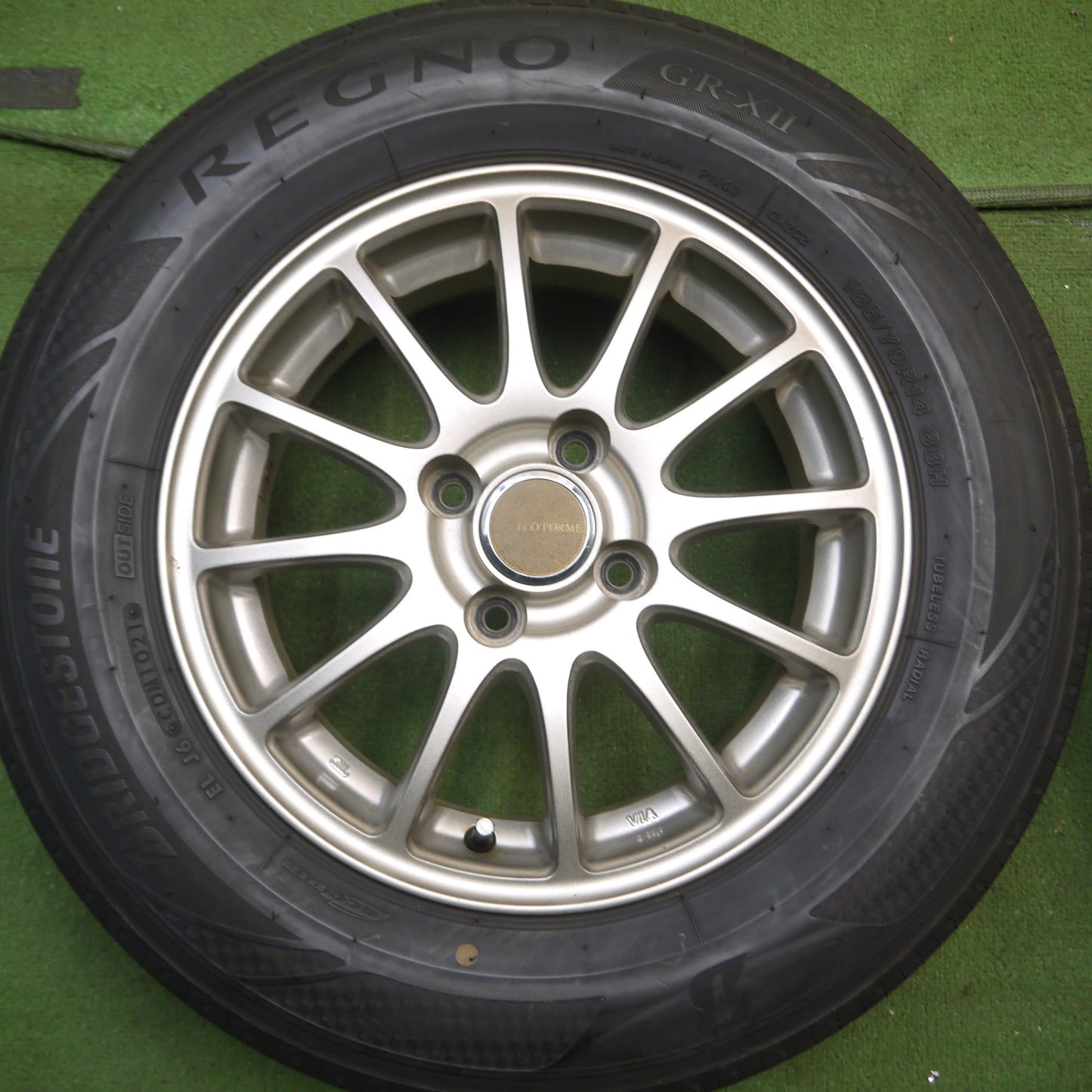 *送料無料* バリ溝！21年！キレイ！9.5分★185/70R14 ブリヂストン レグノ GR-X2 ECO FORME エコフォルム 14インチ PCD100/4H★4040502Hノ