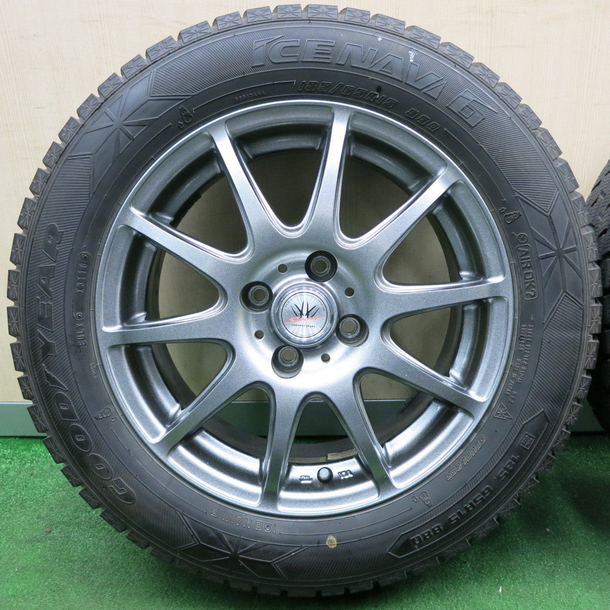 *送料無料* バリ溝！キレイ！8.5分★スタッドレス 185/65R15 グッドイヤー アイスナビ6 LOXARNY SPORT BADX ロクサーニ 632 PCD100/4H★4032903NJス