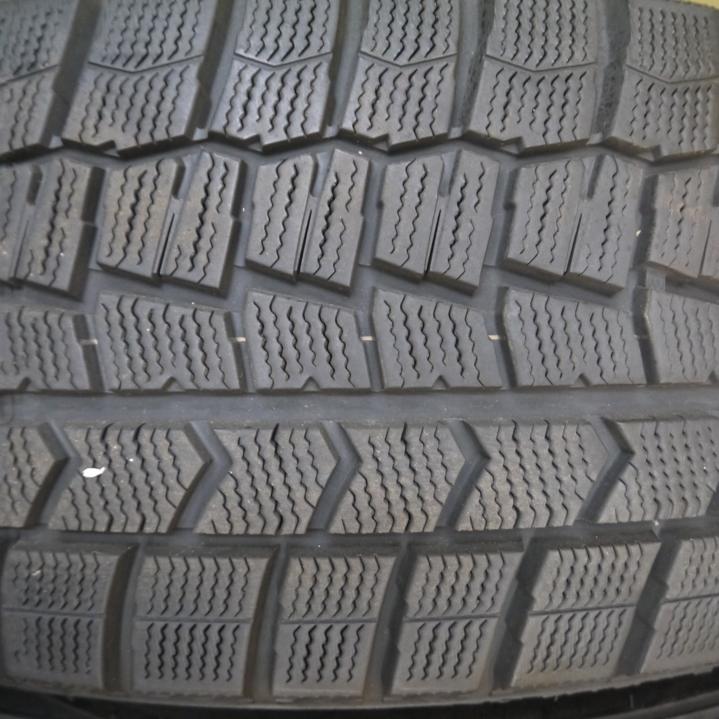 *送料無料* バリ溝！キレイ！9.5分★ベンツ 等 AGA 225/55R17 スタッドレス ダンロップ ウインターマックス WM02 17インチ PCD112/5H★4061903Hス