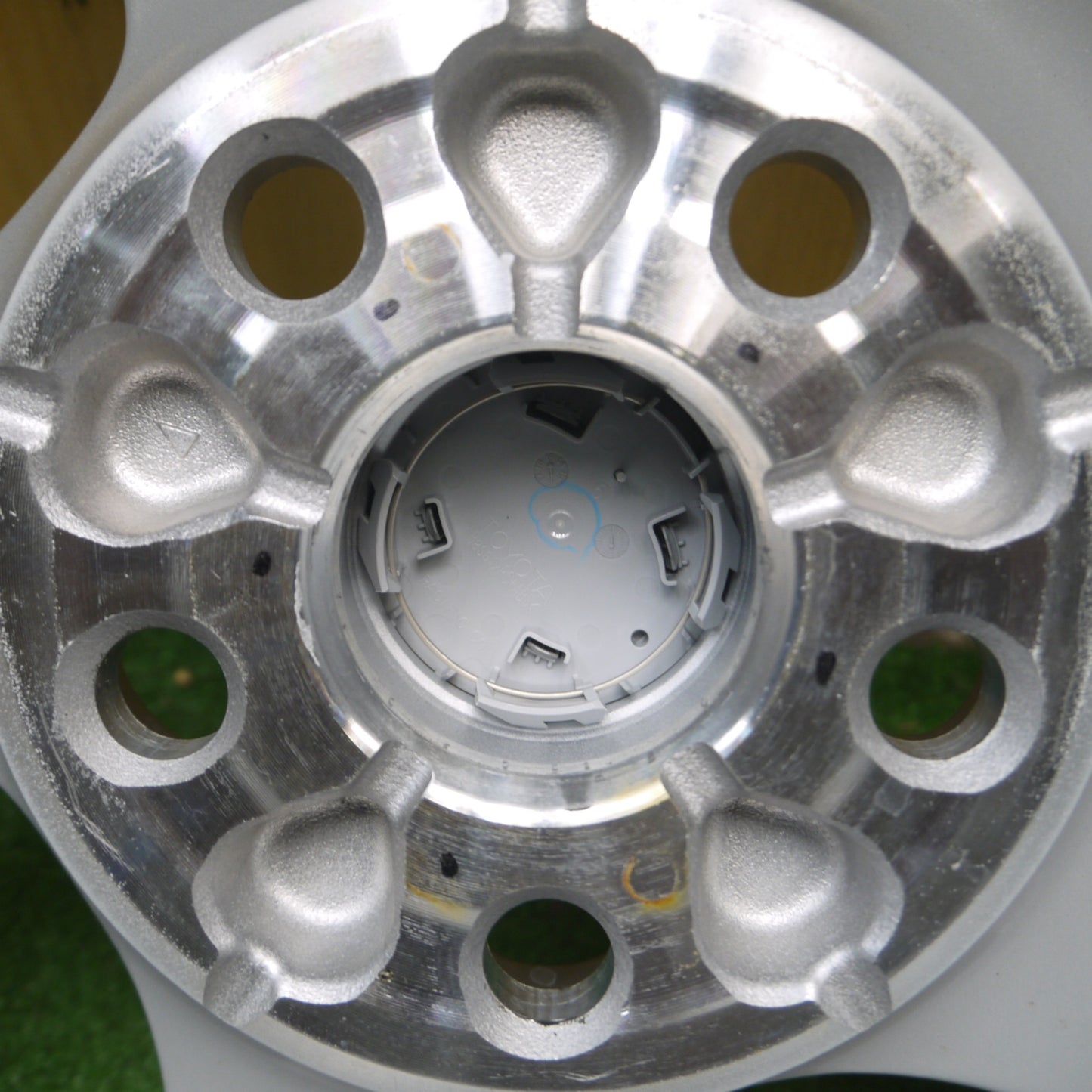 *送料無料* 新車外し★トヨタ C-HR 純正 ホイール 17インチ 17×6.5J PCD114.3/5H CHR★4040305Hホ