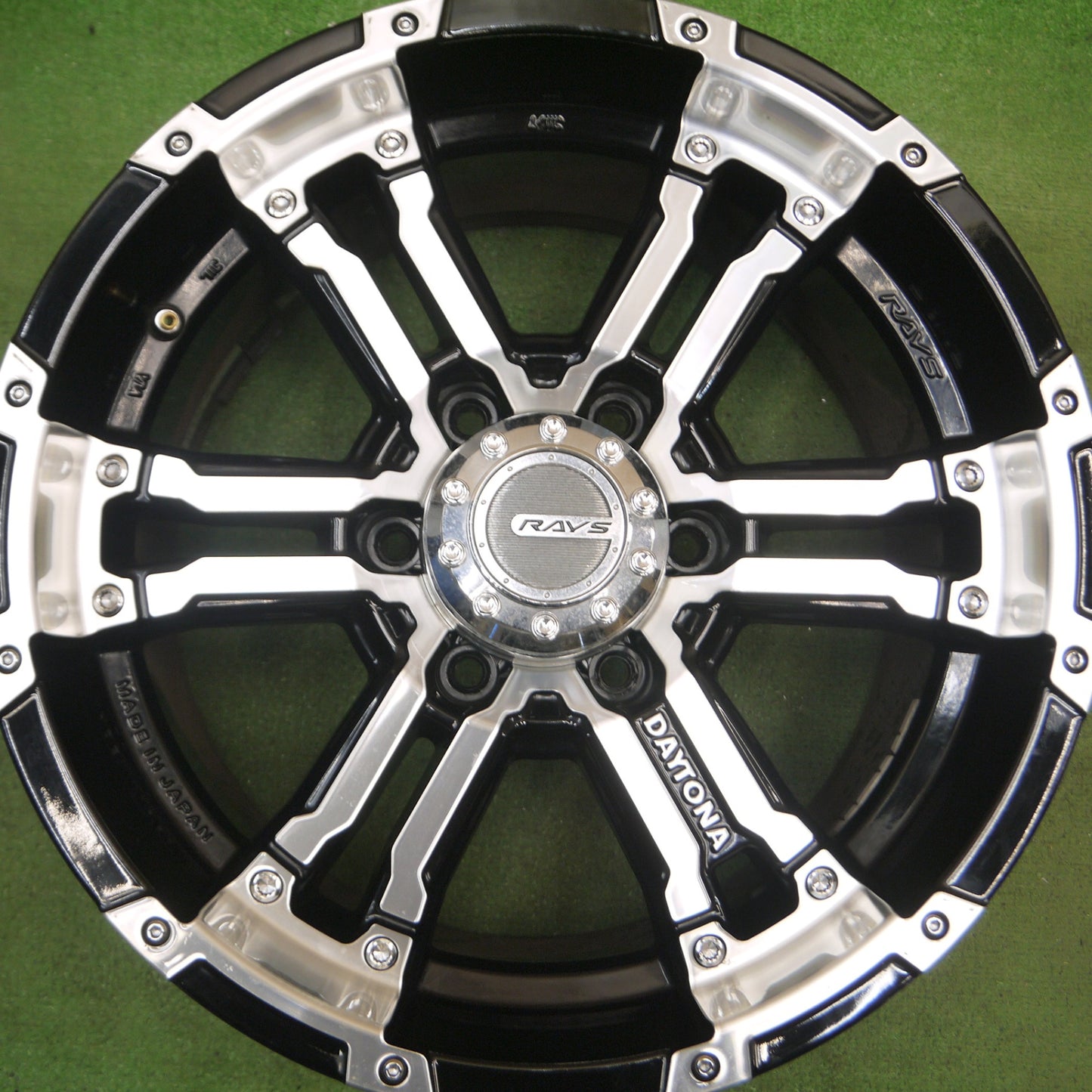 *送料無料* キレイ★RAYS DAYTONA FDX ホイール 17インチ 17×8J レイズ デイトナ PCD139.7/6H★4050805Hホ