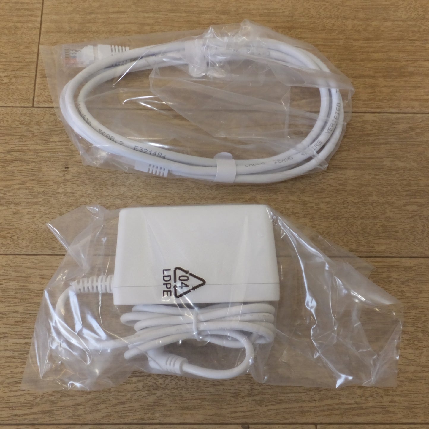 [送料無料] 未使用★ZTE KDDI au ホームルーター Speed Wi-Fi HOME 5G L13 ZTR02SWU ホワイト★