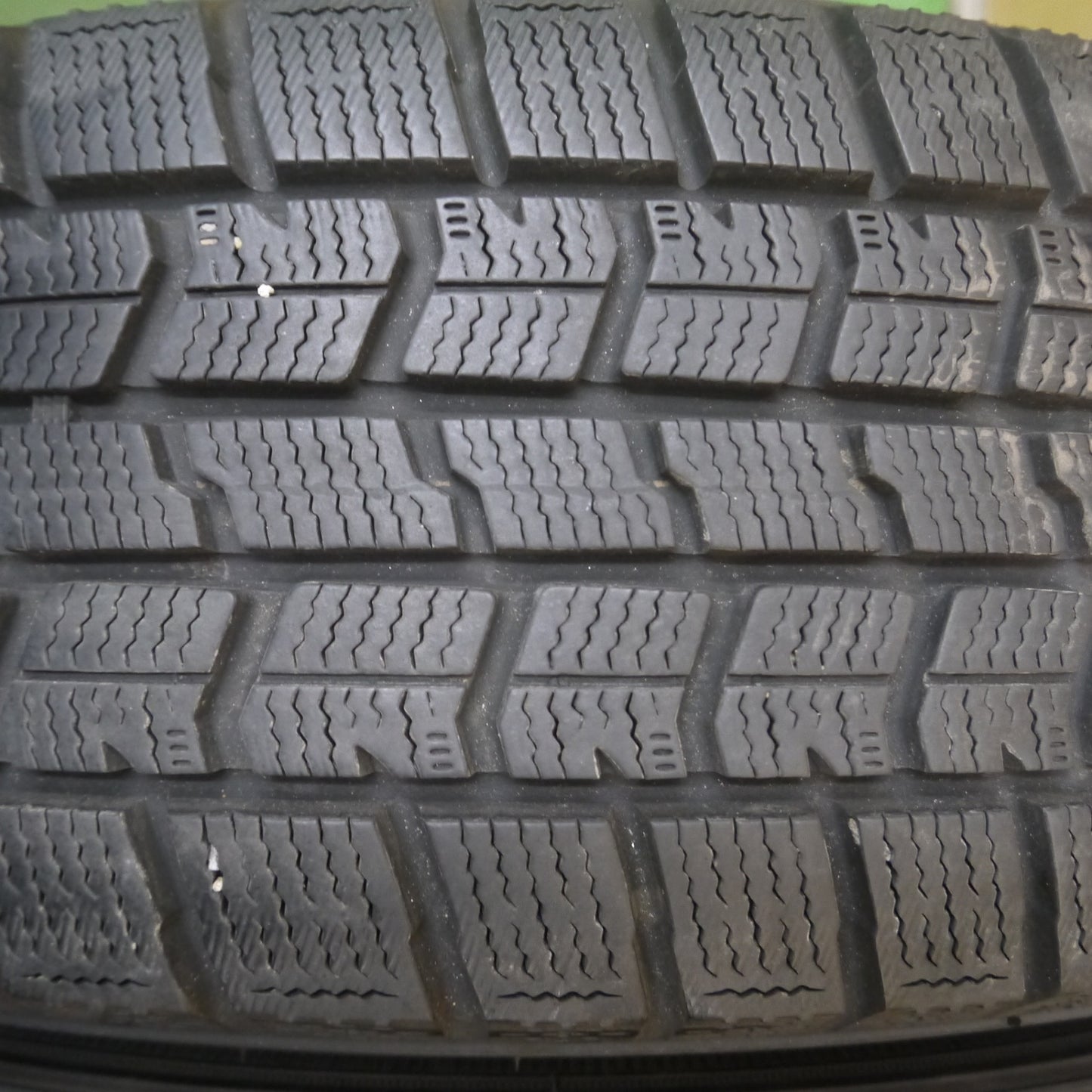 *送料無料* バリ溝！21年！キレイ！9.5分★スタッドレス 195/65R16 グッドイヤー アイスナビ7 ravrion RS01 ラブリオン 16インチ PCD100/4H★4031312Hス